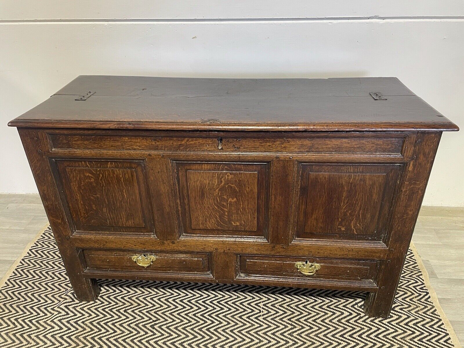 Antique C1740 Welsh Oak Mule Chest Trunk Storage Blanket Chest Hallway Storage photo for sale