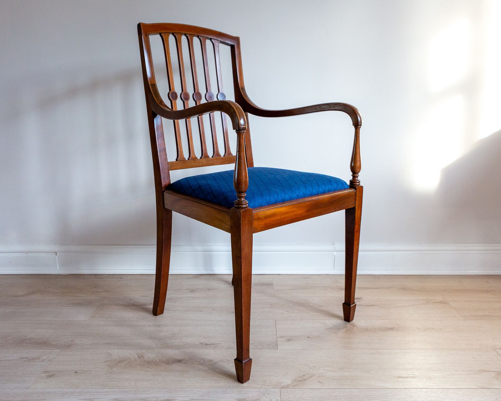 Fine English Regency Sheraton Revival Antique Mahogany Inlaid Armchair photo 695.0