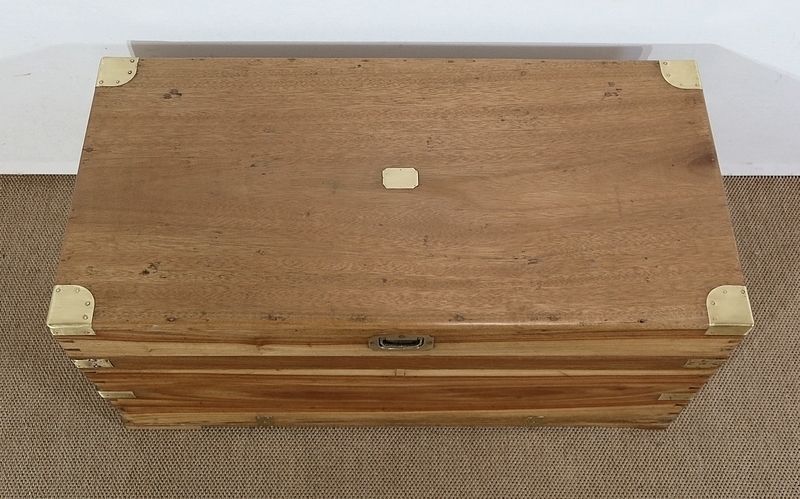 Camphor And Blond Mahogany Travel Trunk – Late 19th Century photo 2533.8