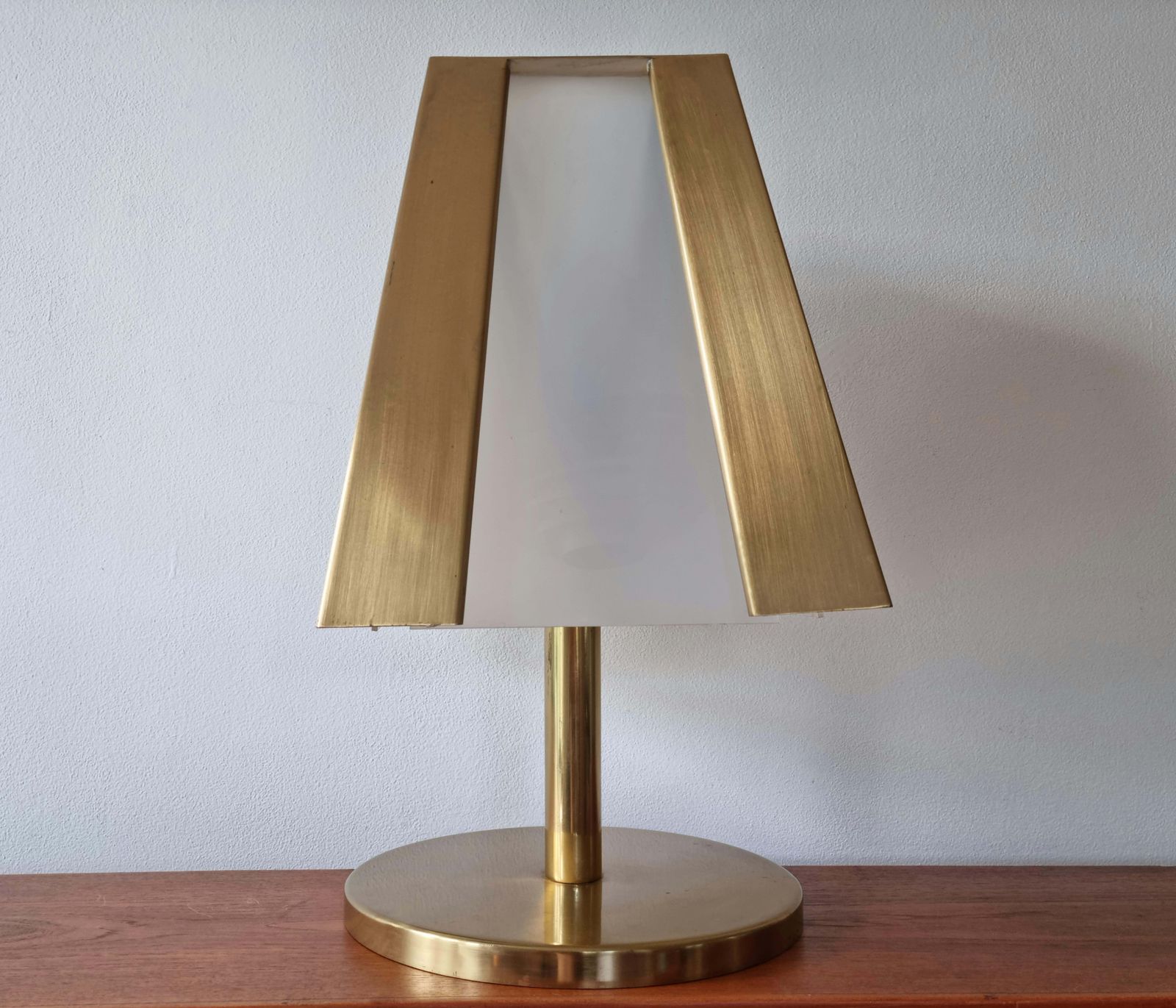 Large Mid Century Brass Table Lamp, 1970s photo Lighting