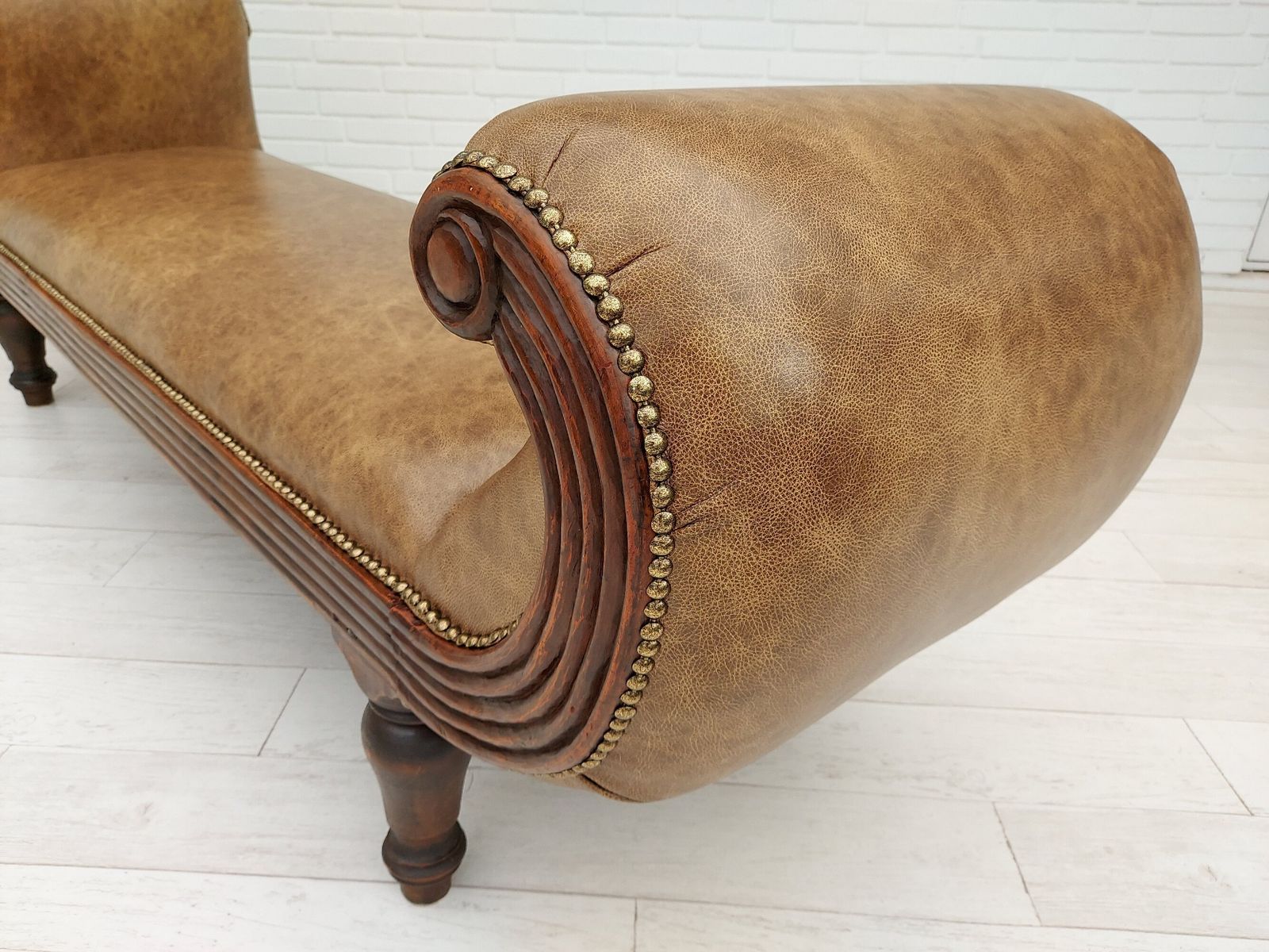 photo furniture Danish Antique Chaise Longue / Daybed, Early 20th Century, Renovated