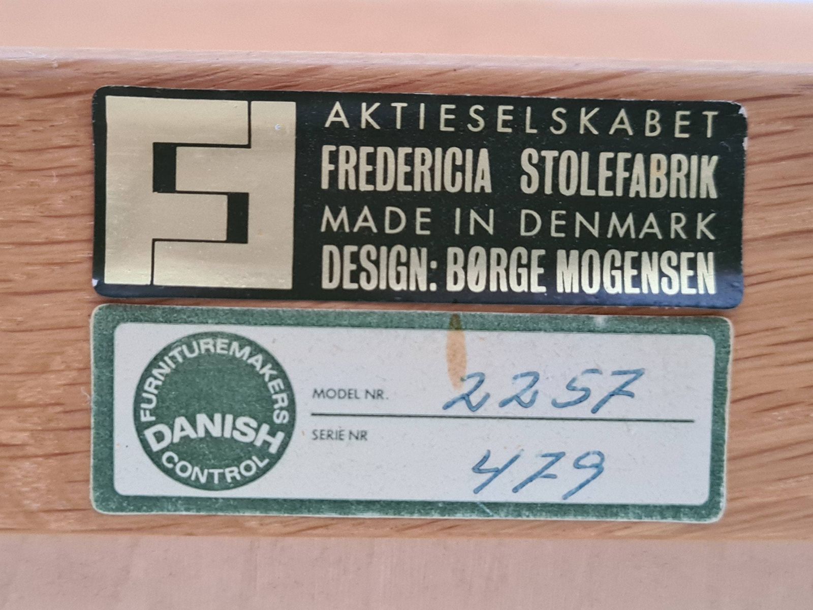 Danish Design By Børge Mogensen, Completely Renovated Reupholstered Armchair, 80s, Furniture Wool, Oak photo vinterior