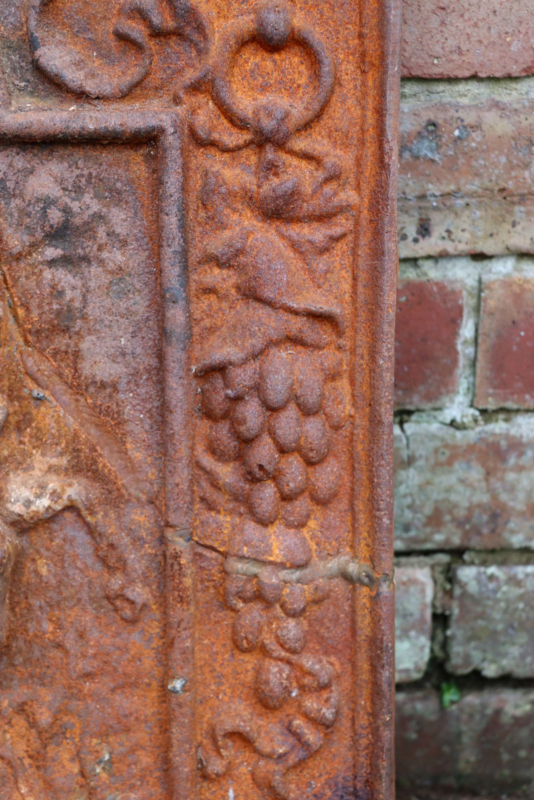A Quality Cast Iron Arch Top Fireback photo buy