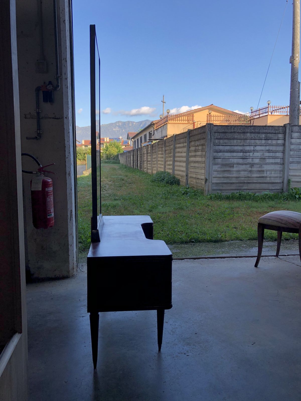 Bordeaux Consolle With 50s Mirror photo Furniture
