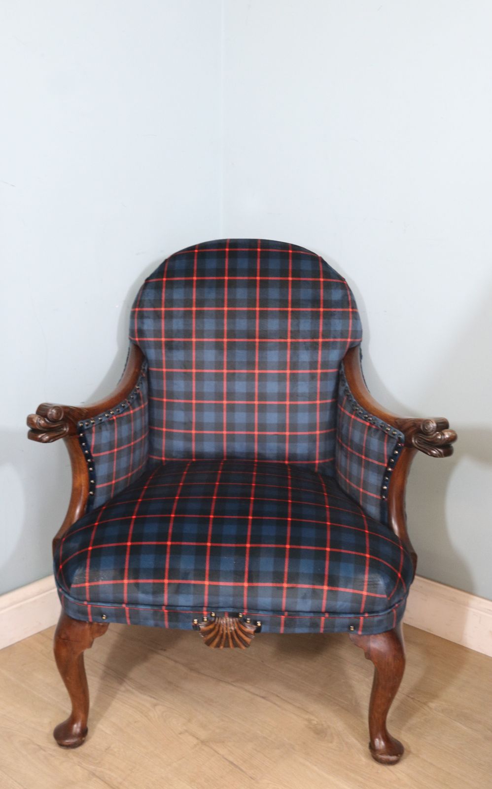 695.0 A Lovely Early 20th Century Armchair In The Georgian Style. photo