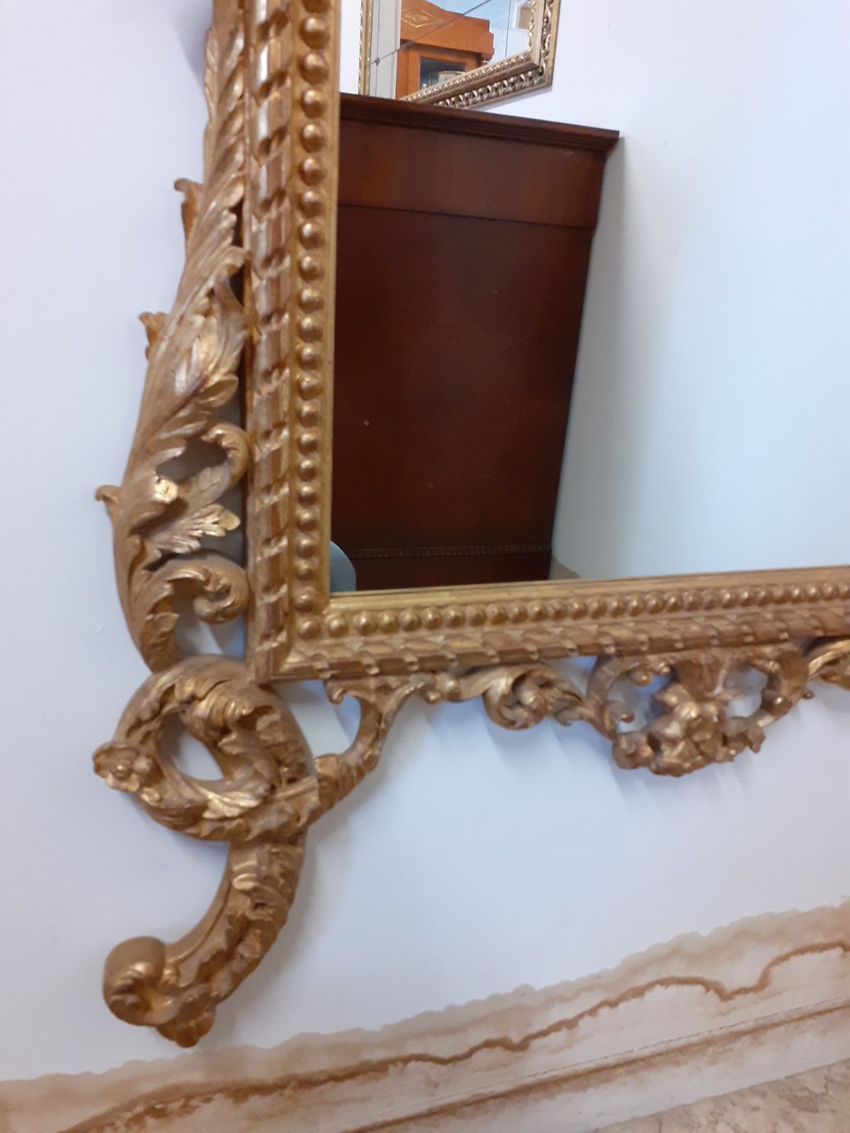 Baroque Style Mirror Of High Florentine Craftsmanship photo vinterior