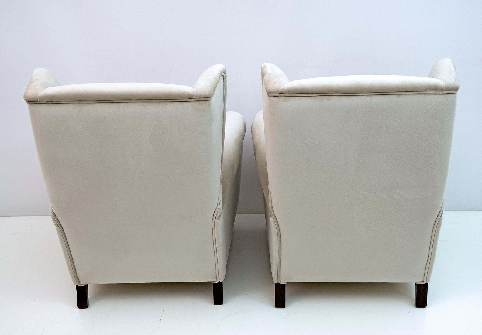 Furniture Pair Of Gio Ponti Mid Century Modern Italian Velvet Armchairs 1950s photo