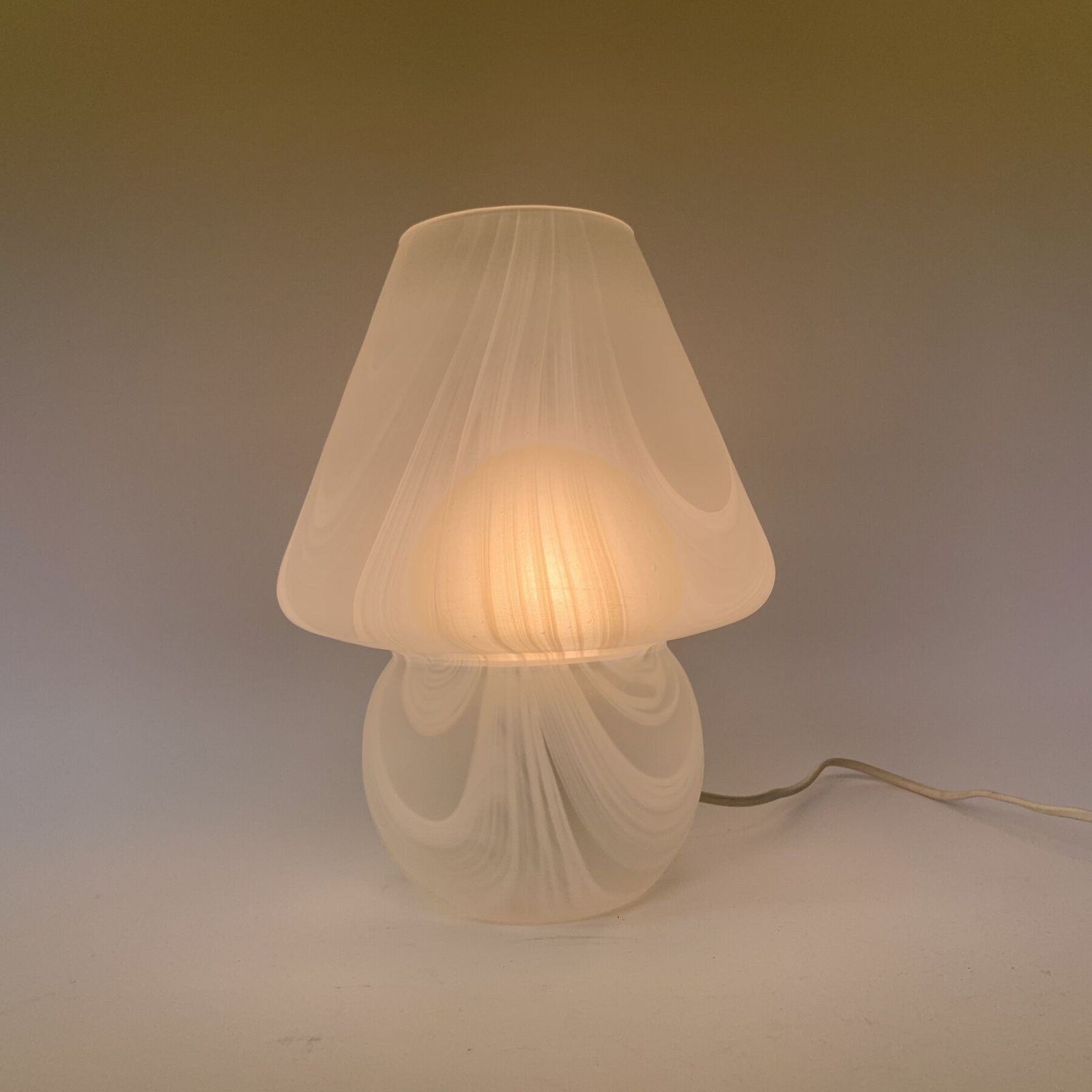 Mushroom Tafellamp, Ca. Jaren 1970 photo furniture