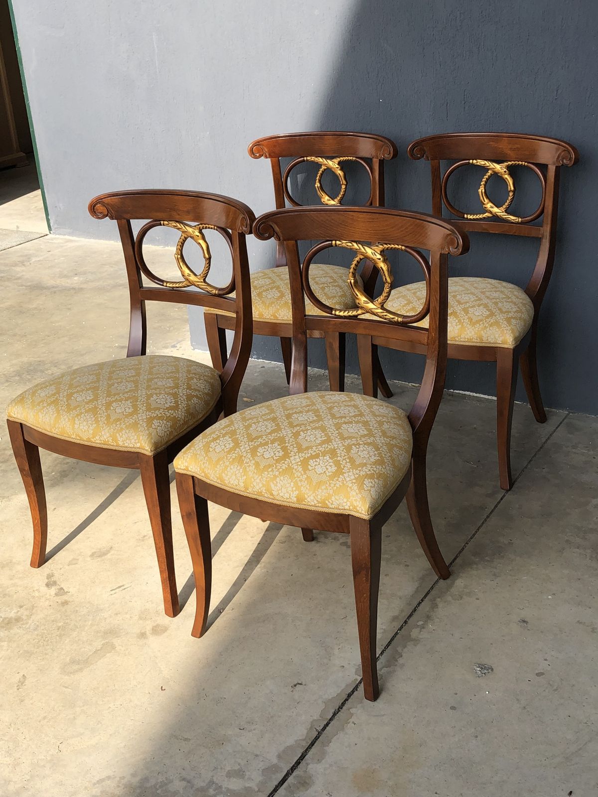 Chair With Carved Snakes, Hight Italian Craftmanship photo buy