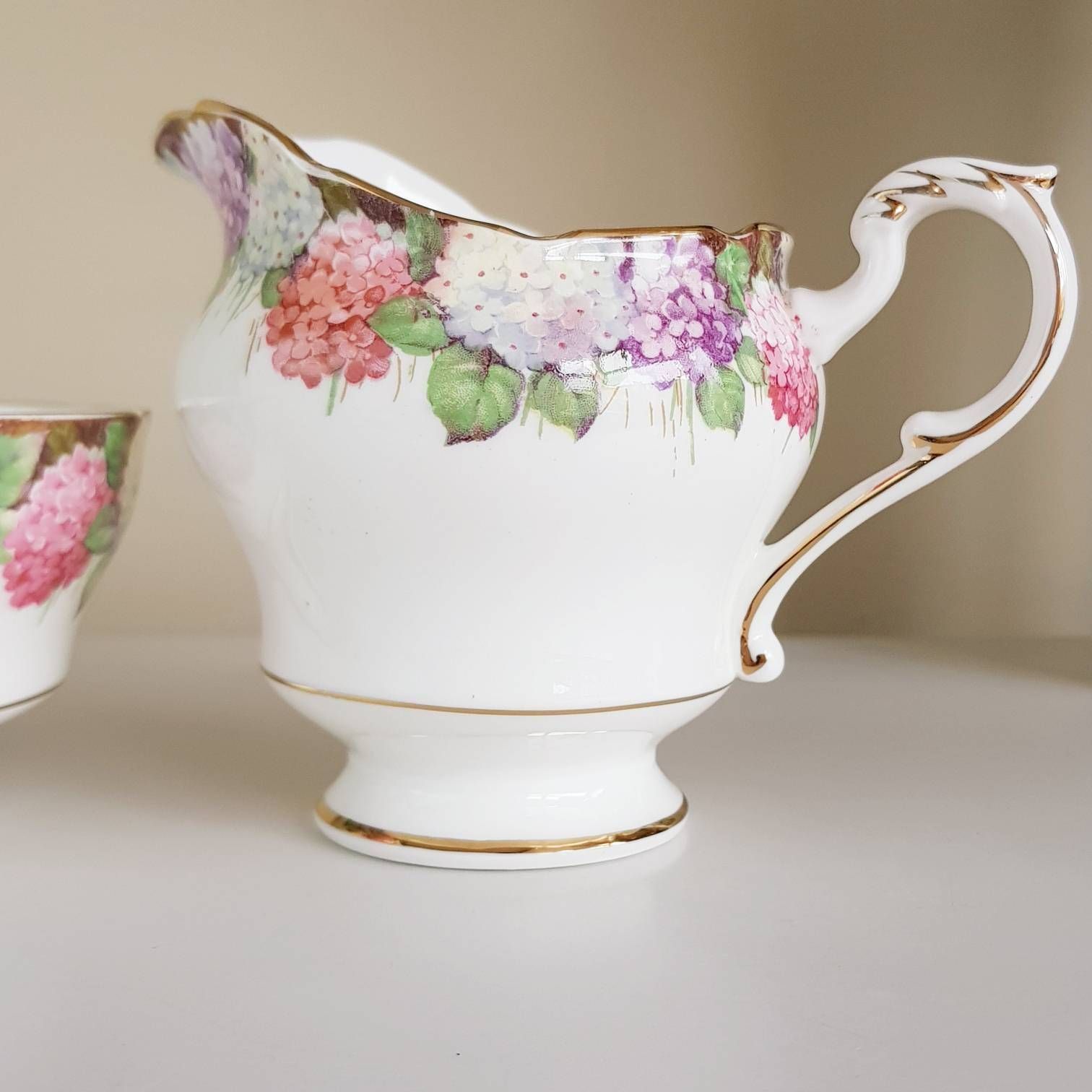 Paragon Hydrangea Set, Fijn Beenderporselein, Made In England photo 183.0