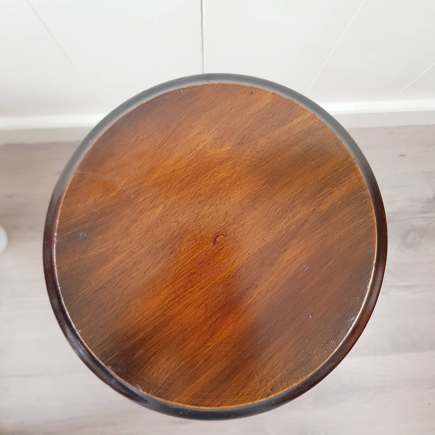 Vintage Mahonie Houten Zuil Voor Plant Of Vaas photo Woonaccessoires