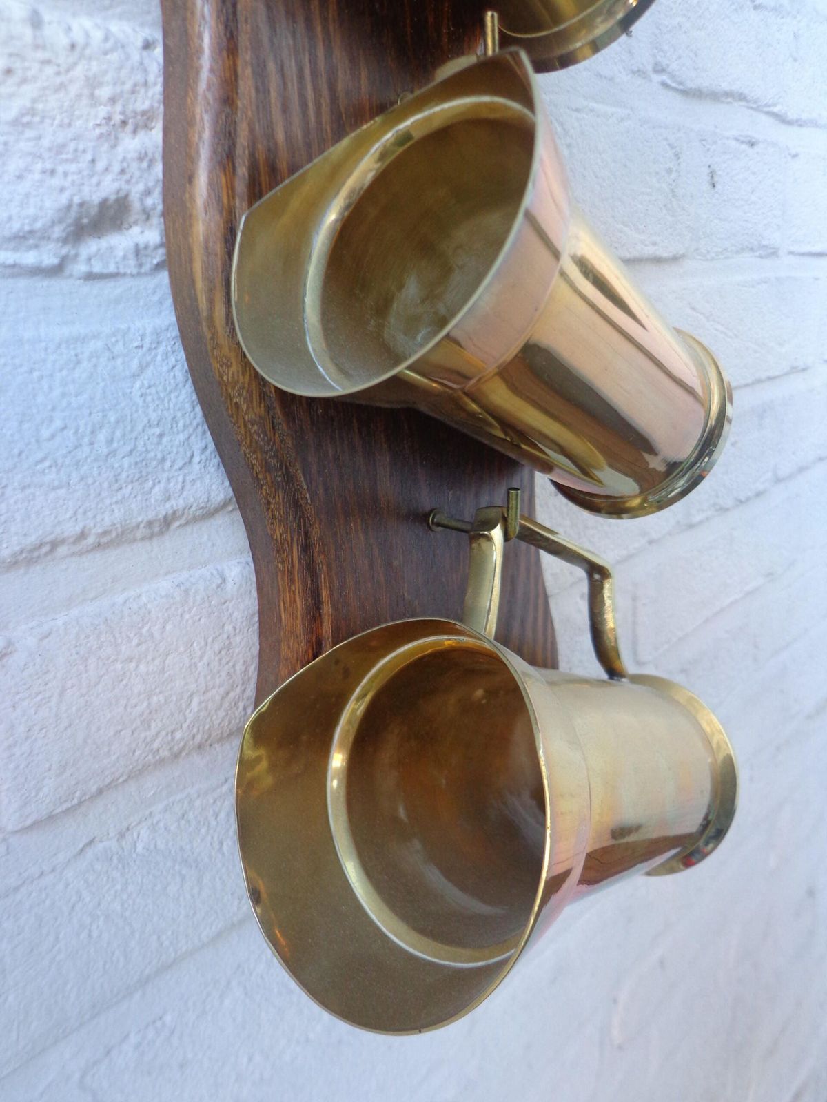 Set Van 6 Bronzen Karaffen – Geschikt Voor Wanddecoratie, Bar Of Brouwerijinterieur photo vintage
