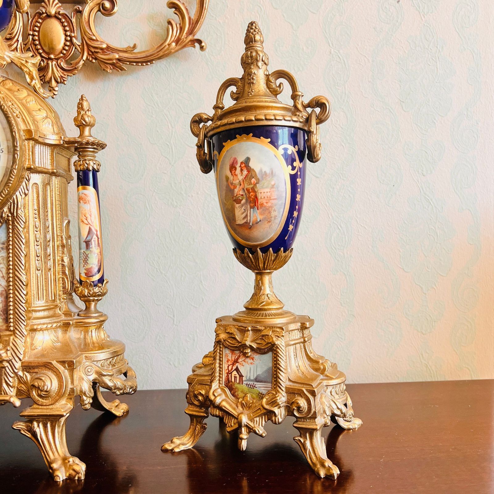 On Hold Mantel Clock Lancini  Vintage From The 70’s  Made In Italy  Hermle Mecanism Balance Wheels And Original Key photo for sale