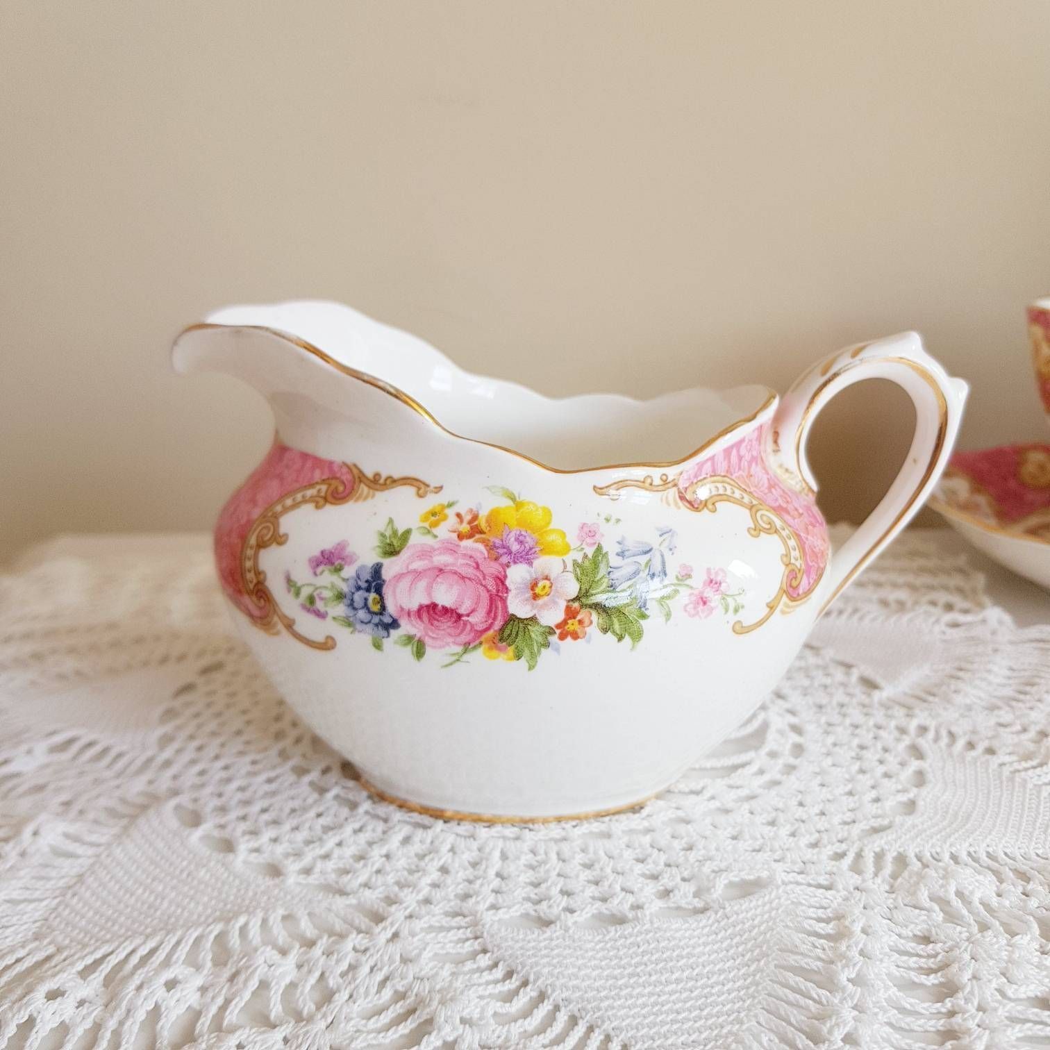 Rare!!! Royal Albert Bone China, Reg No 855022, Pink Floral Sprays, Gravy Boat, Jug, Sauce Dish, Made In England