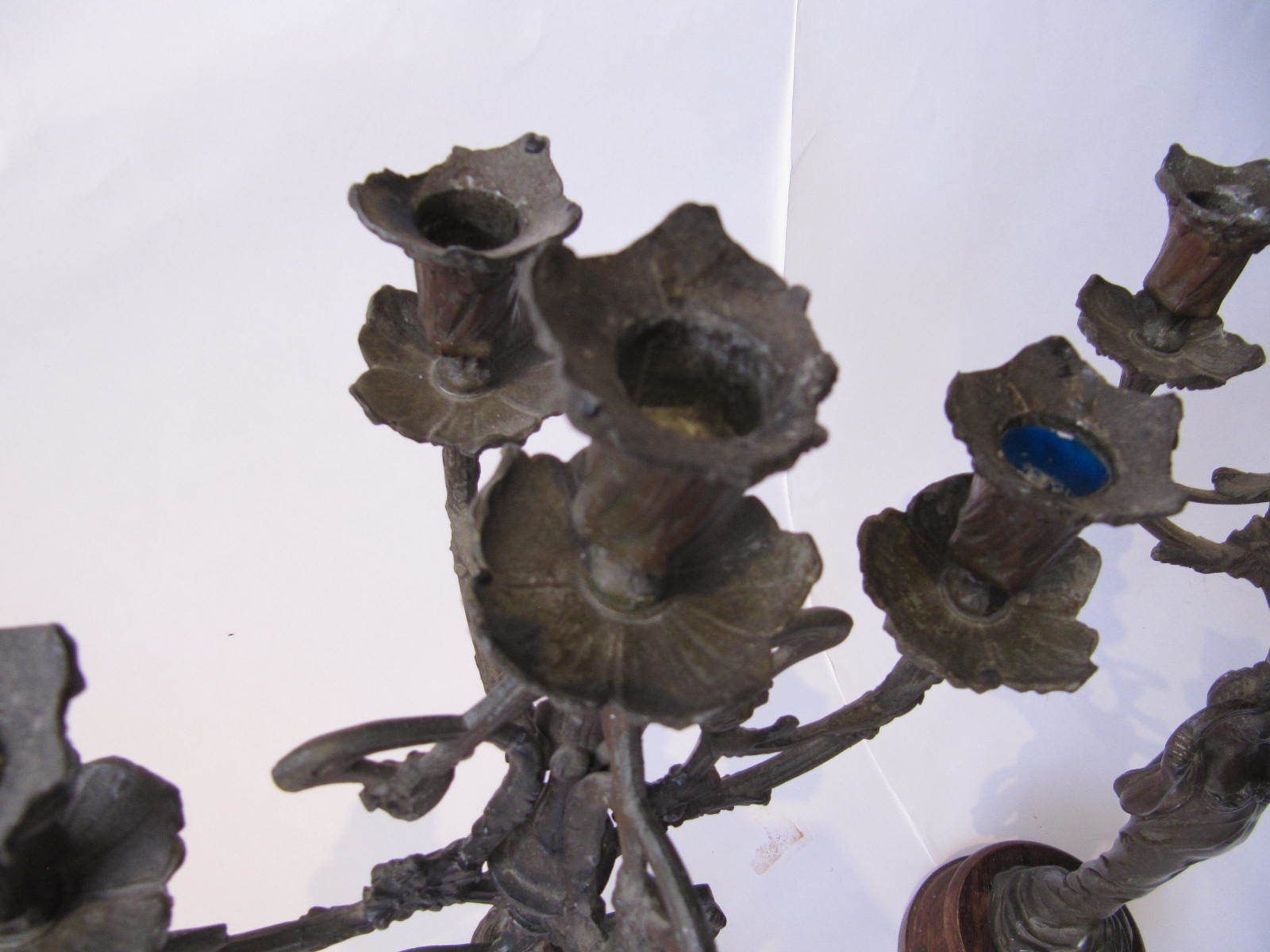 photo vintage Art Nouveau Figure Candelabra Pair, 5 Candle
