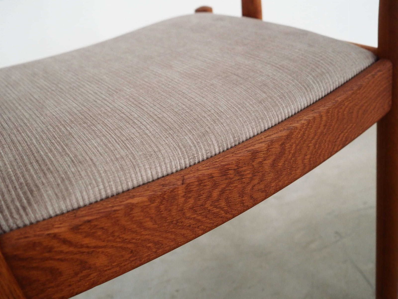 photo vinterior Oak Chair, Danish Design, 1960s, Designer: Poul M Volther, Manufacturing: Fdb