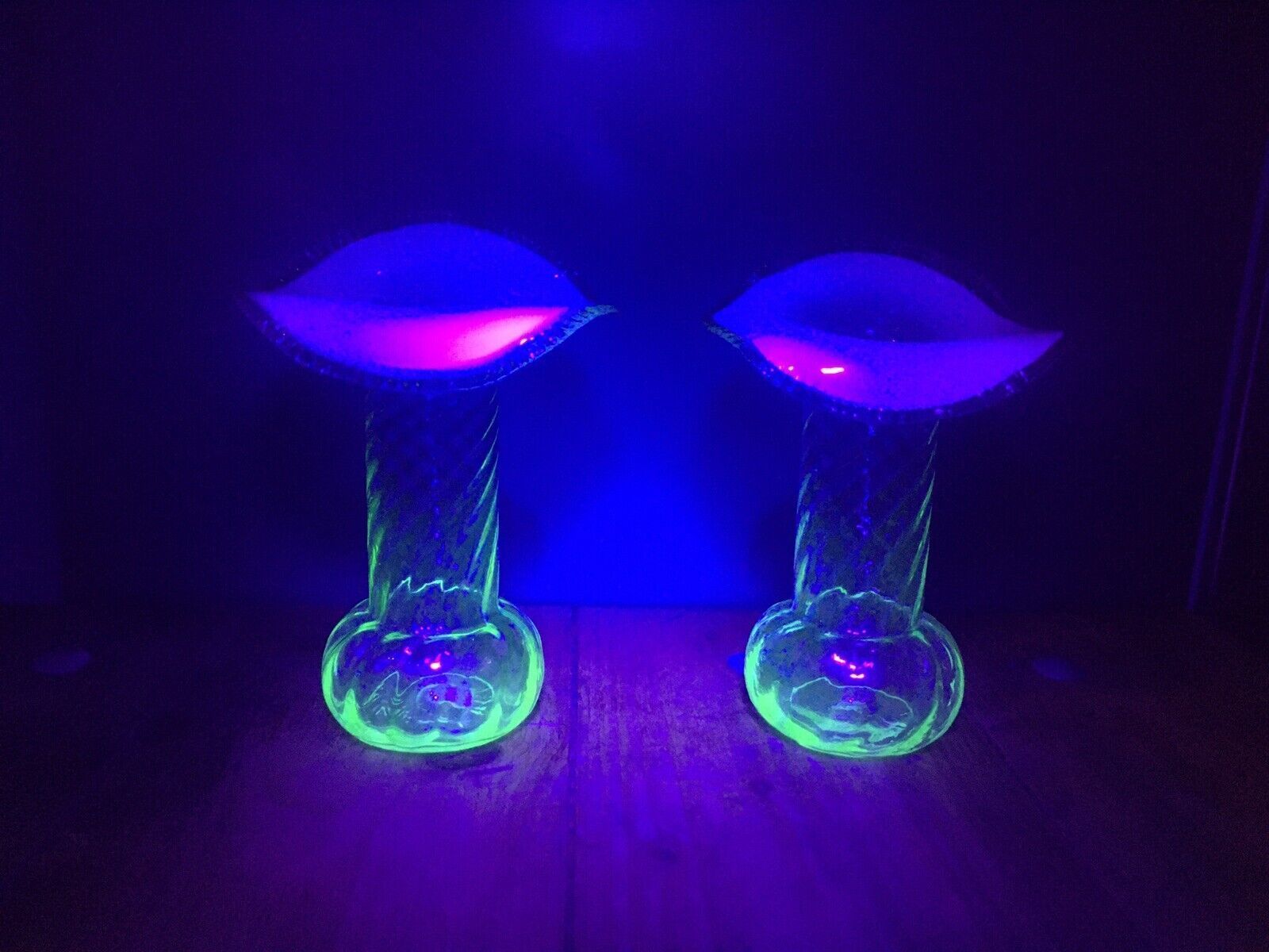 220.0 Pair Of Antique Vaseline Glass Uranium Ruffled Jack In The Pulpit Vases Harrach photo