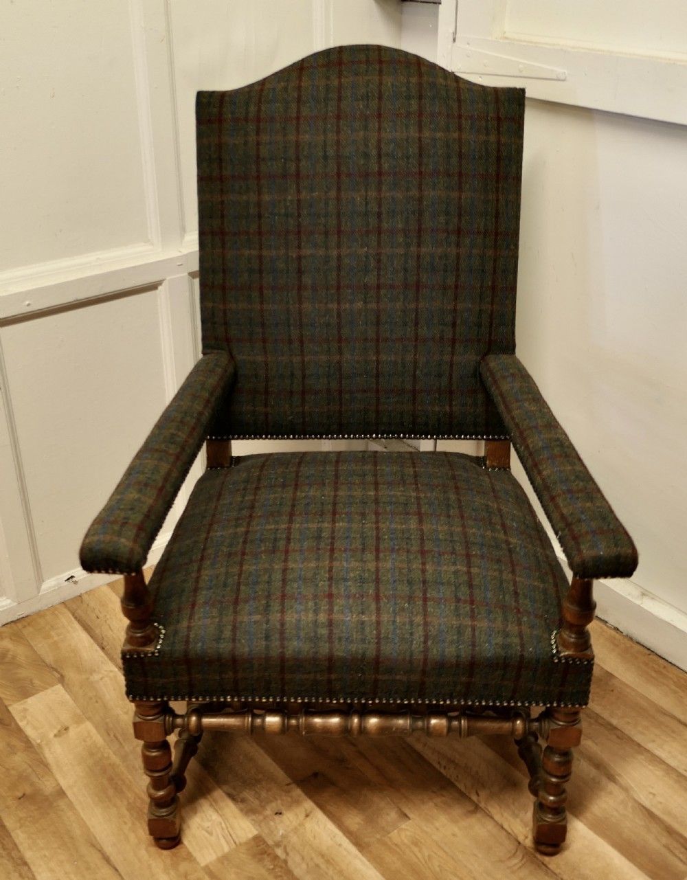 Arts And Crafts Golden Oak Library Chair, Throne Chair
