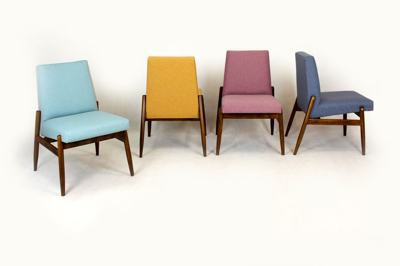 Restored Beech Chairs From Zamojskie Fabryki Mebli, 1960s, Set Of 4 photo Furniture