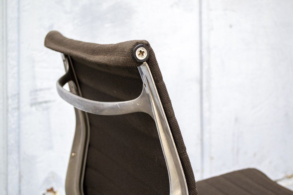 Ea 108 Aluminium Stoelen Van Charles & Ray Eames Voor Herman Miller, Ca. Jaren 1970 – Set Van 5 photo vinterior