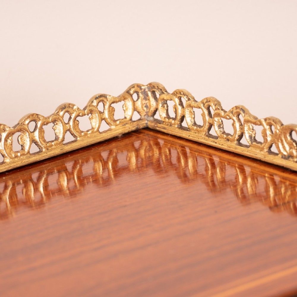 photo vintage Good Quality Inlaid Rosewood Bonheur Du Jour