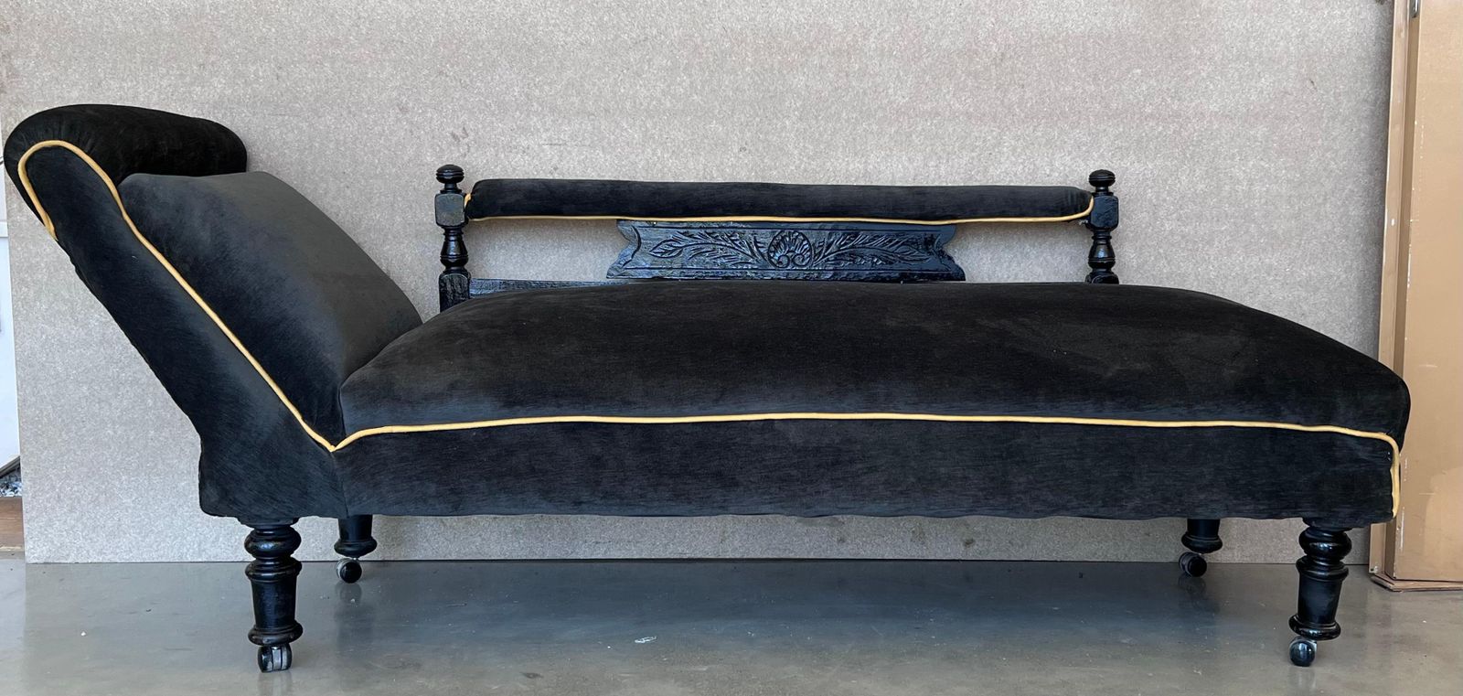 Méridienne convertible italienne Art déco en velours noir photo furniture