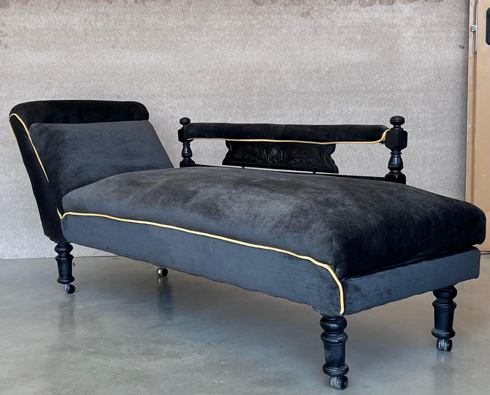 Méridienne convertible italienne Art déco en velours noir photo vintage