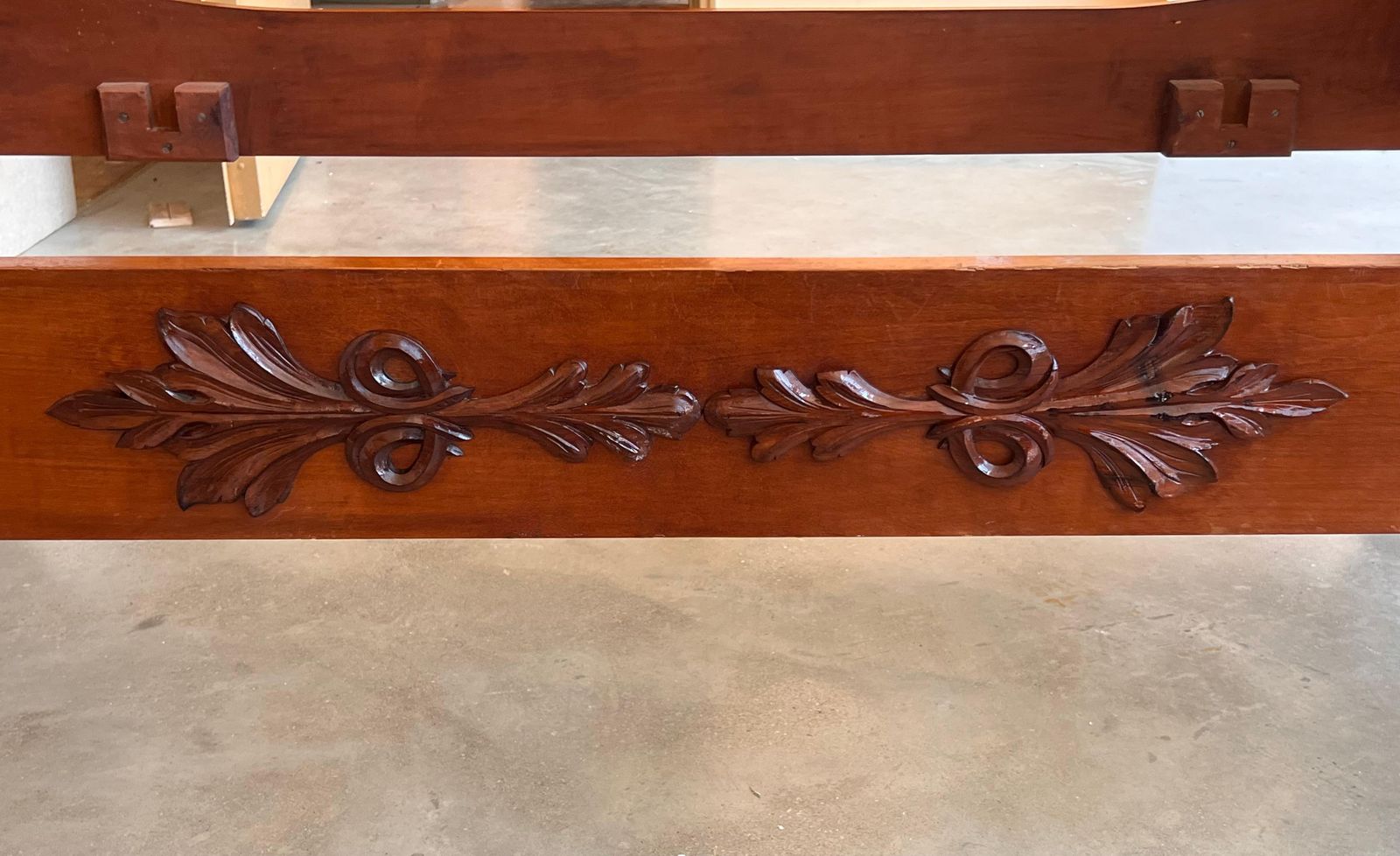Mobilier Lit bateau Louis-Philippe en acajou sculpté, vers 1840 photo
