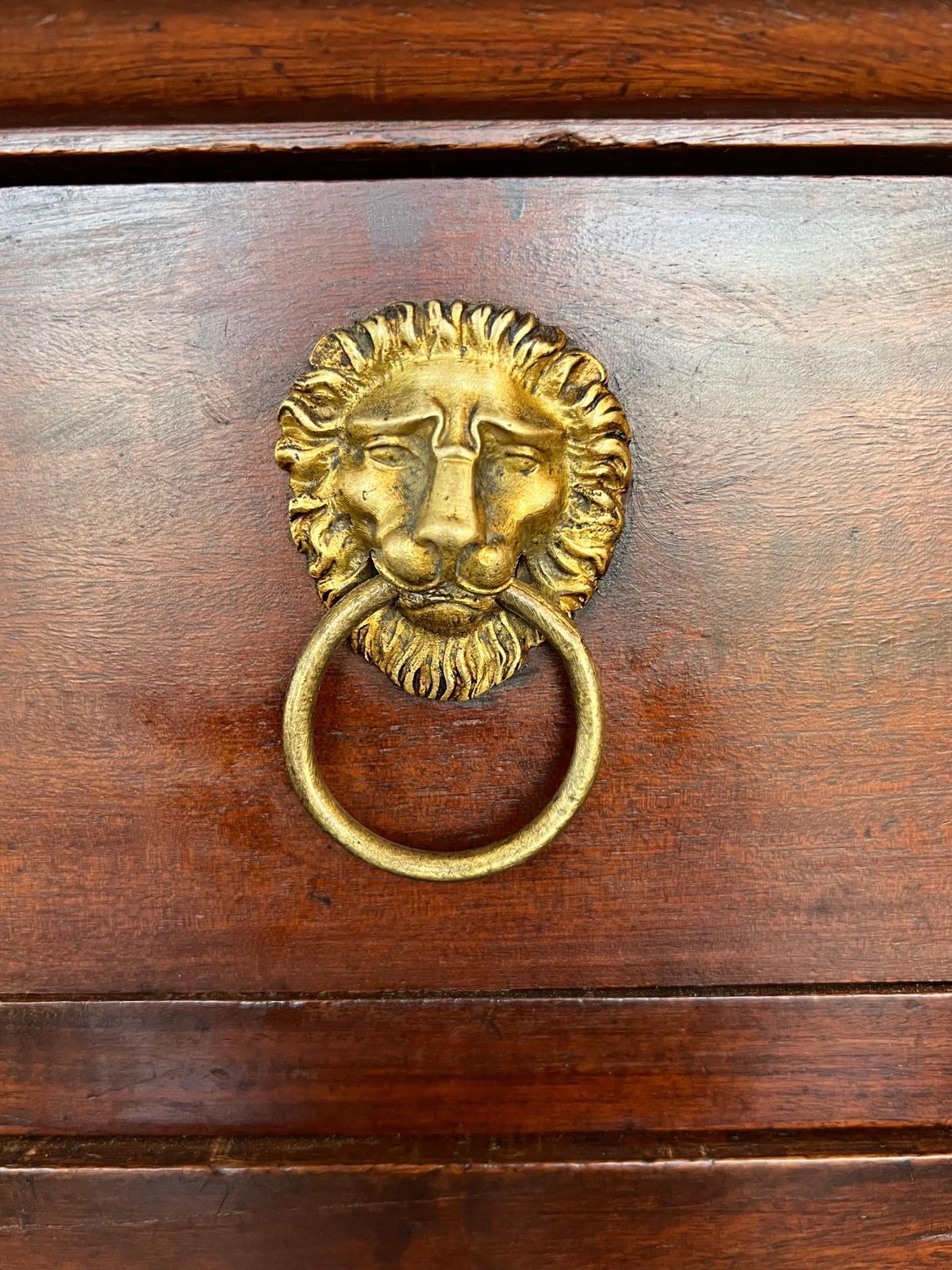 5404.0 Secrétaire à abattant Charles X en placage de loupe d'acajou, XIXe siècle photo