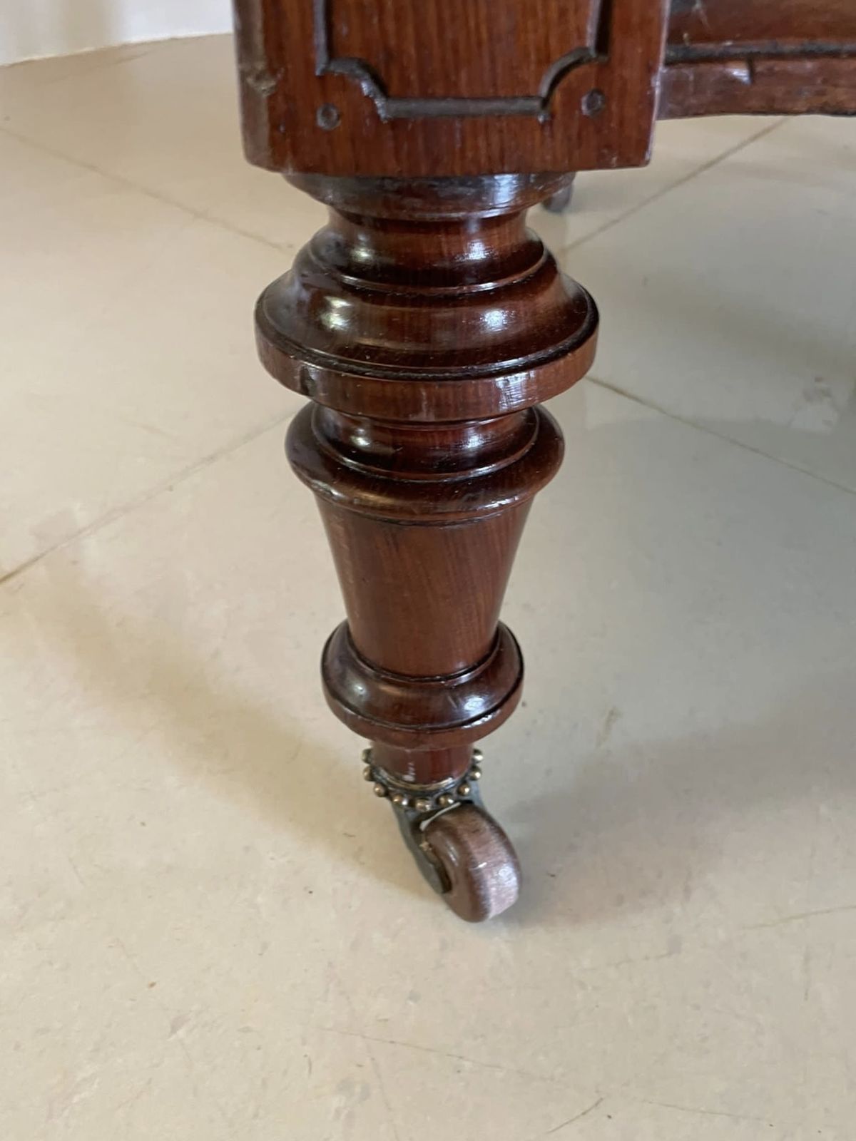 3125.0 Unusual Pair Of Antique Quality Mahogany Armchairs photo