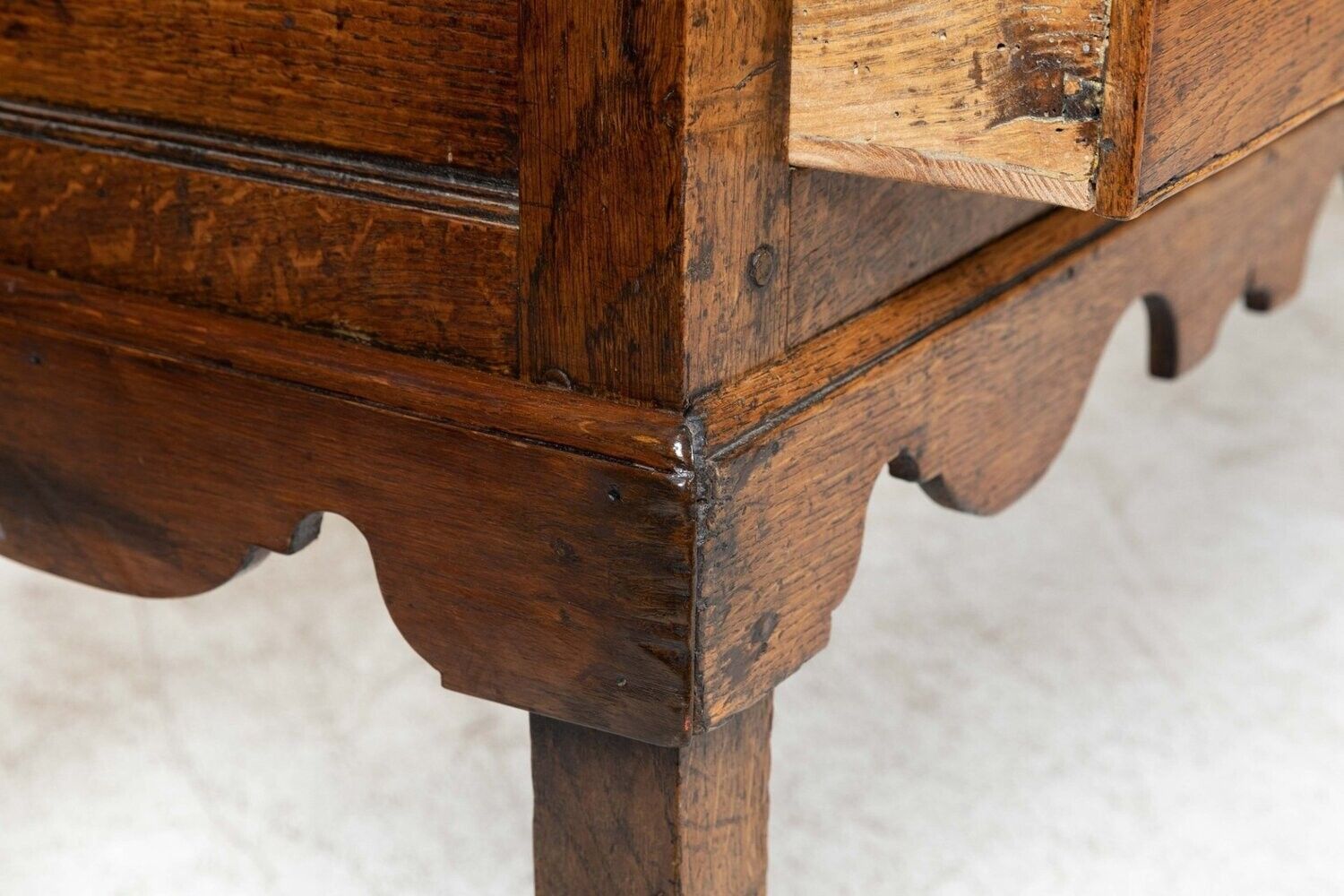 4750.0 Large 18thc Welsh Oak Dresser Base photo