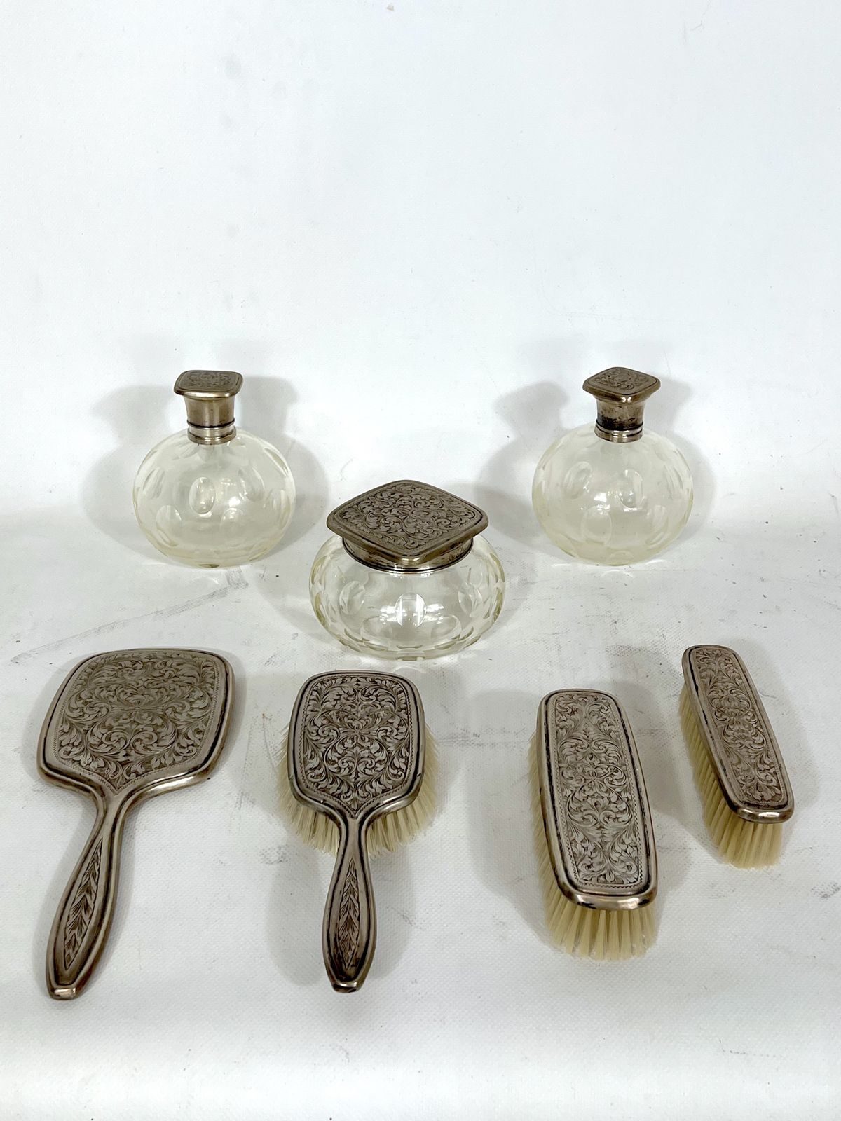 photo vinterior Mid Century Italian Toilet Set In Silver Plated And Blown Murano Glass From 40s