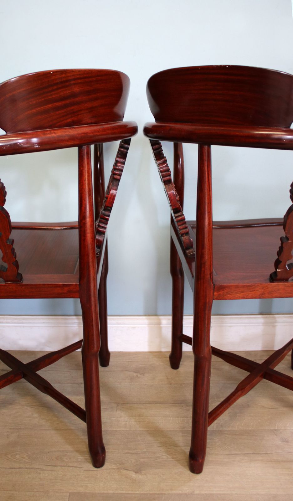 A Pair Of 20th Century Chinese Solid Hardwood Corner Chairs. photo vinterior