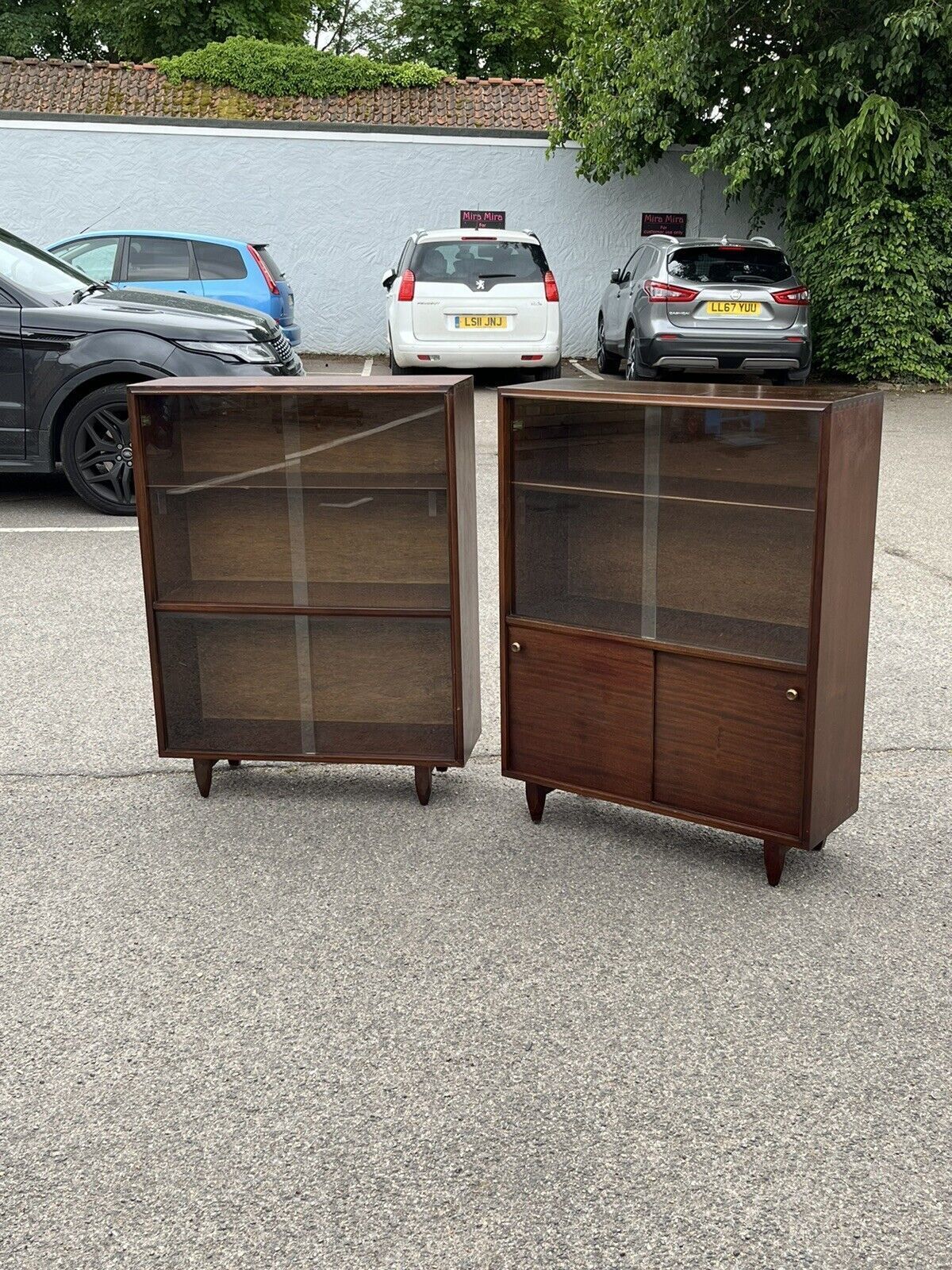 Mid Century Pair Of Bookcases By Beaver & Tapley photo buy