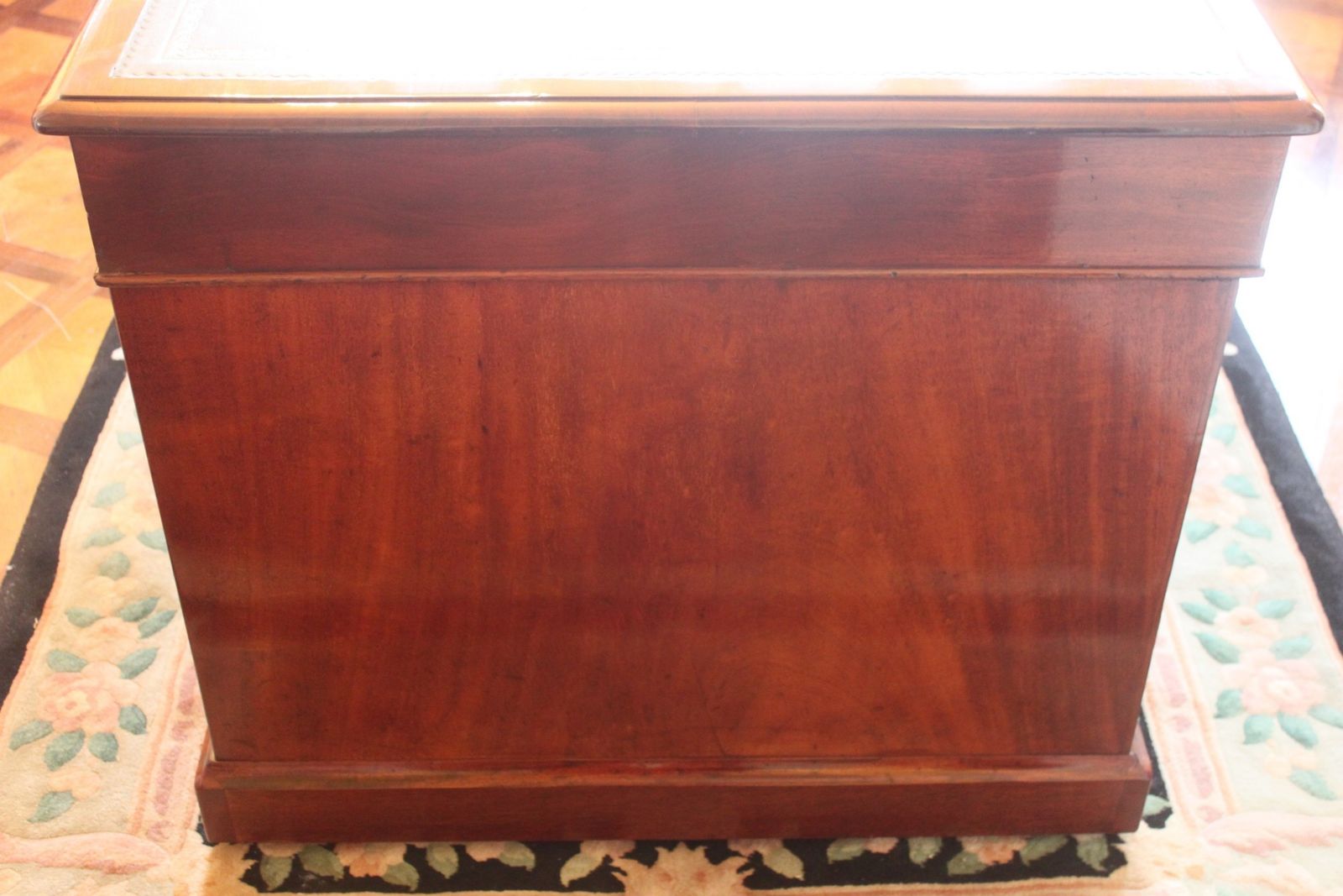 photo buy An Unusually Large Early 19th Century Pedestal Desk
