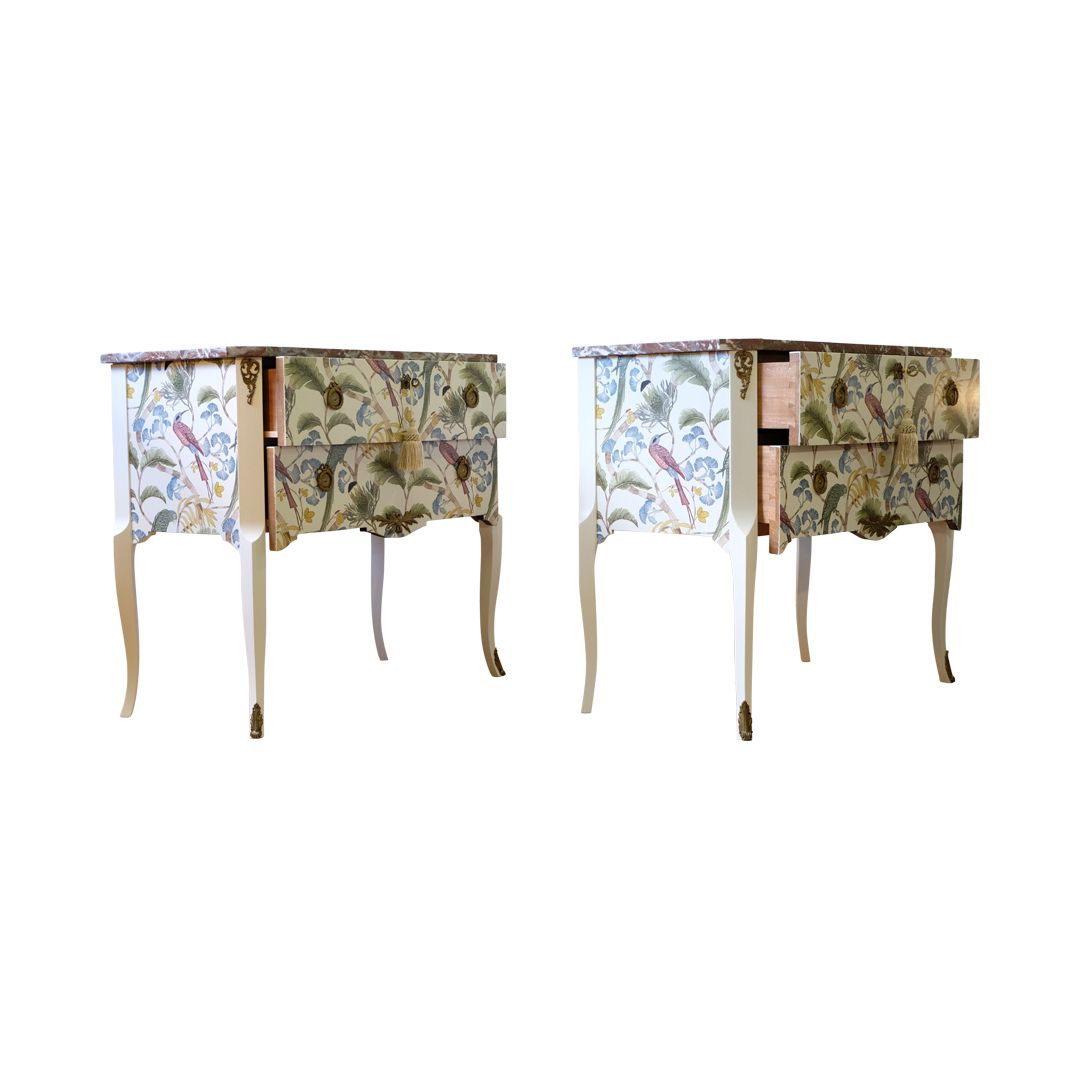 Pair Of Gustavian Style Commode In Antique White With Exotic Birds Design And Natural Marble Top photo for sale