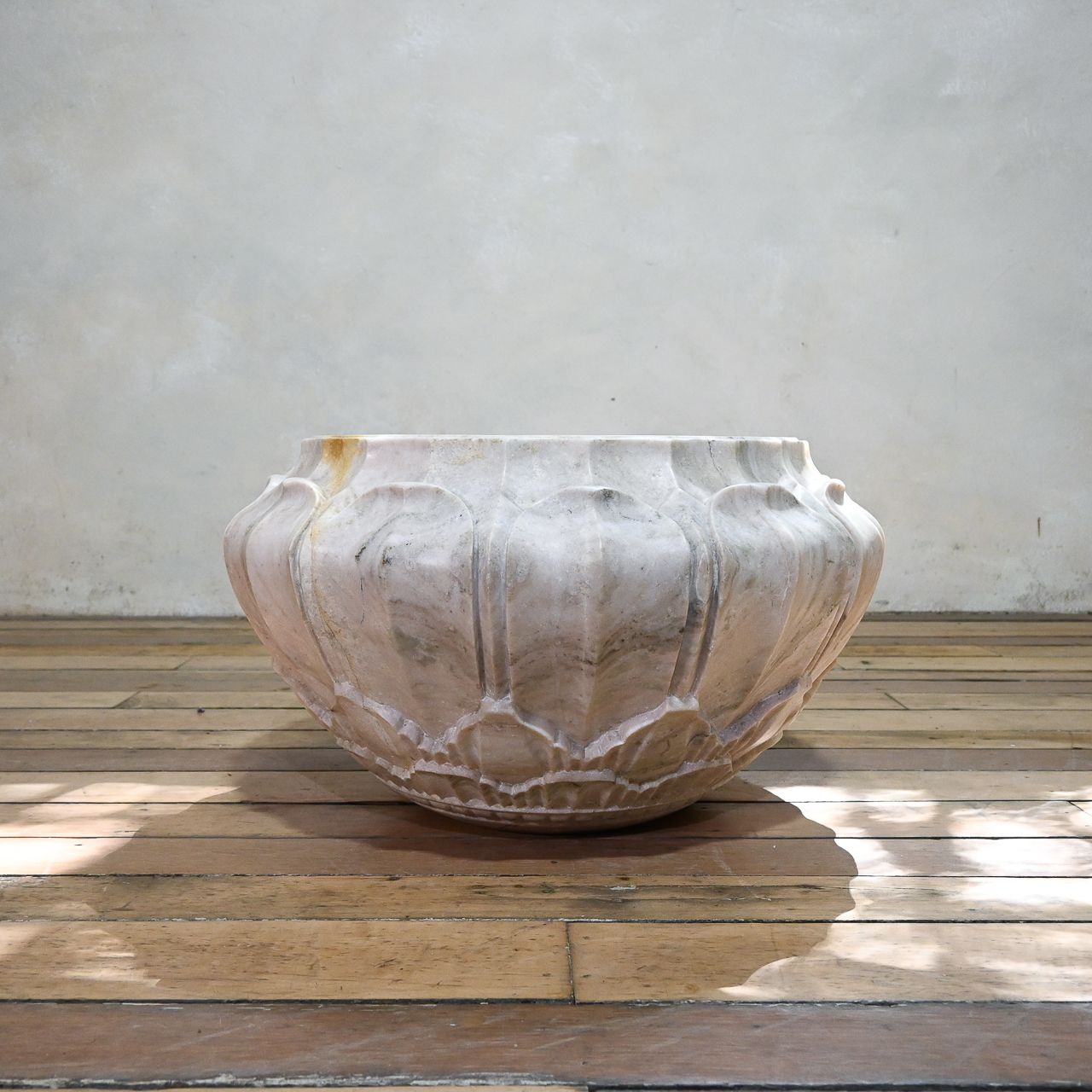 A Very Large 20th Century Carved Marble Jardiniere Planter photo for sale