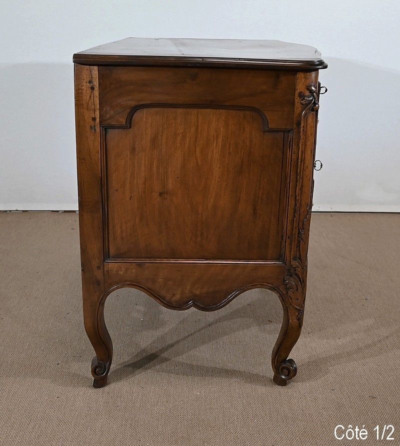 10464.8 Nîmes Walnut Chest Of Drawers, Louis XV Period, 18th Century photo