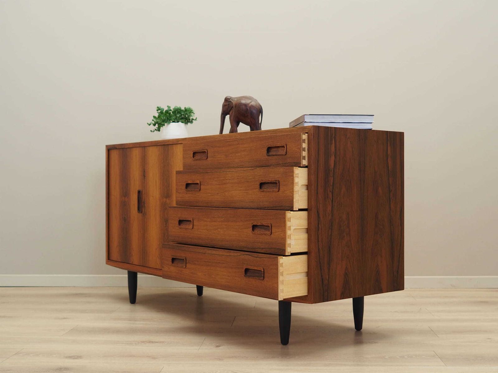 Vintage Dresser, Danish Design, 1970s, Designer: Carlo Jensen, Production: Hundevad photo 1819.0