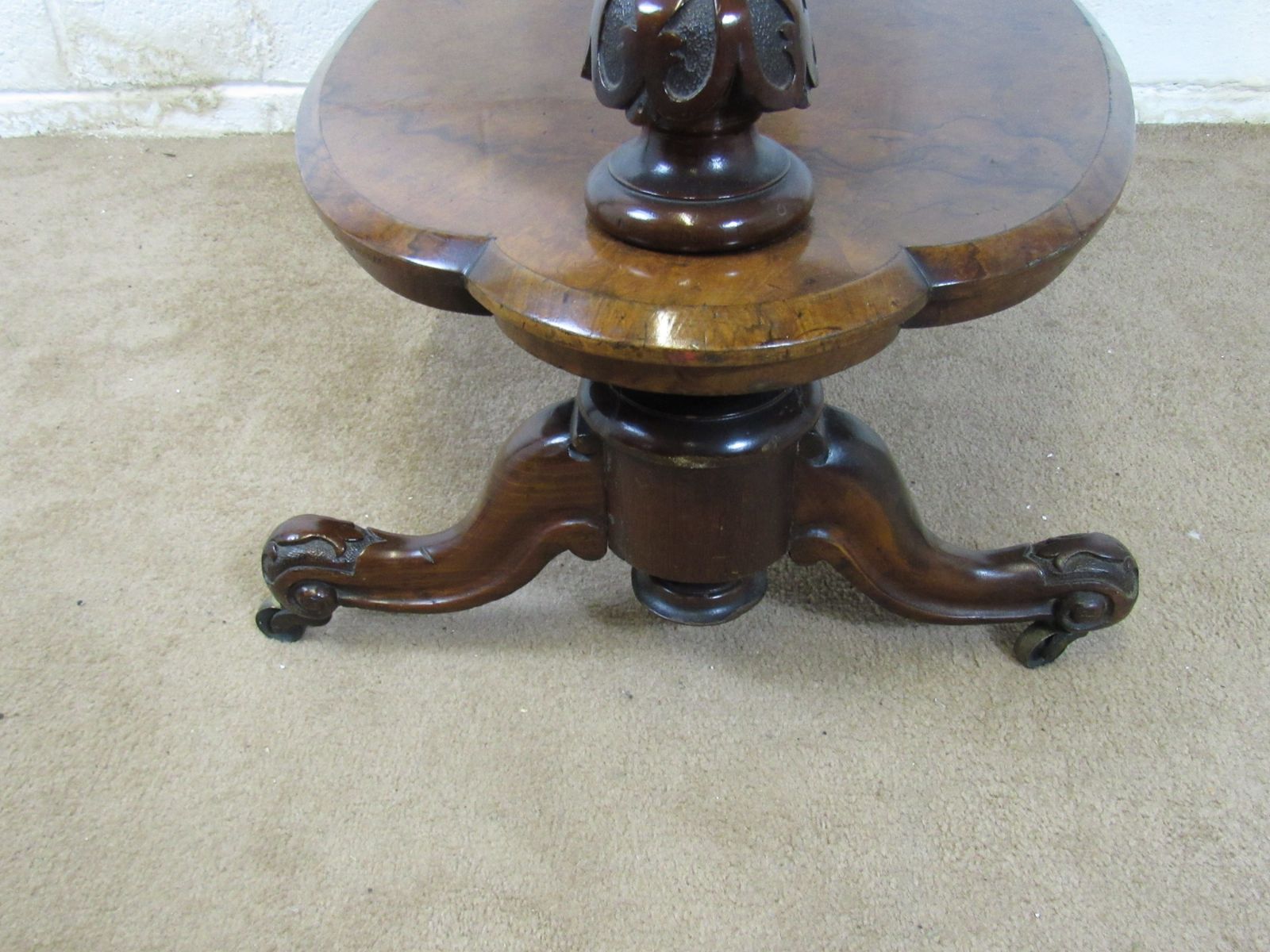 Walnut Wotnot \ Etegere, 1800s photo 895.0