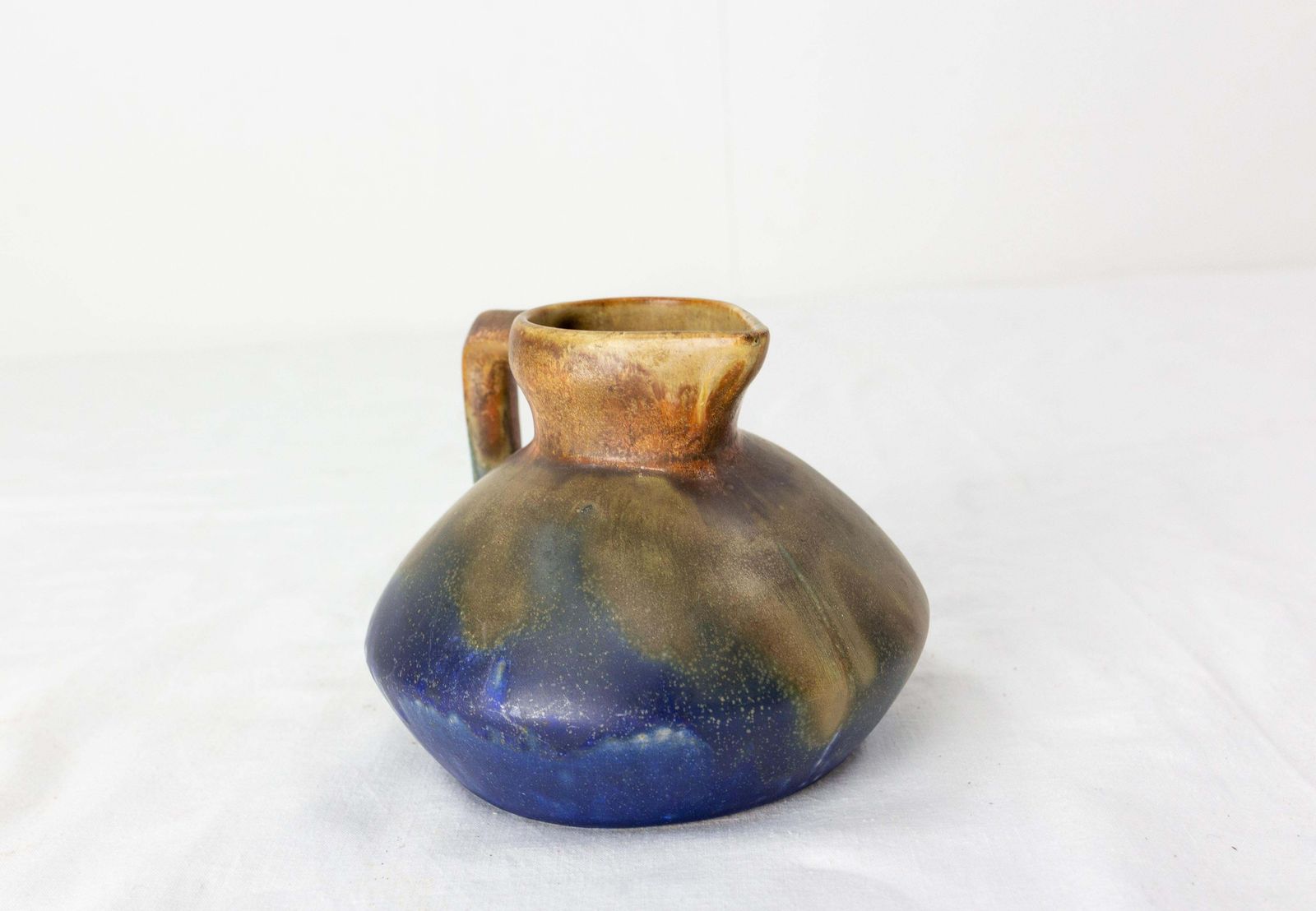 Pichet en grès Louis Méténier, bleu, France, mid-century photo for sale