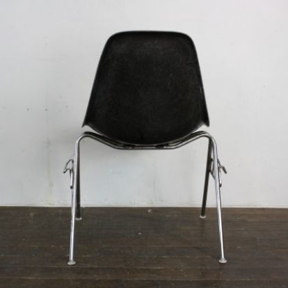 photo furniture Eames Herman Miller Dss Side Chairs In Elephant Hide Grey / Light Greige / Black / Parchment On Original Stacking Bases