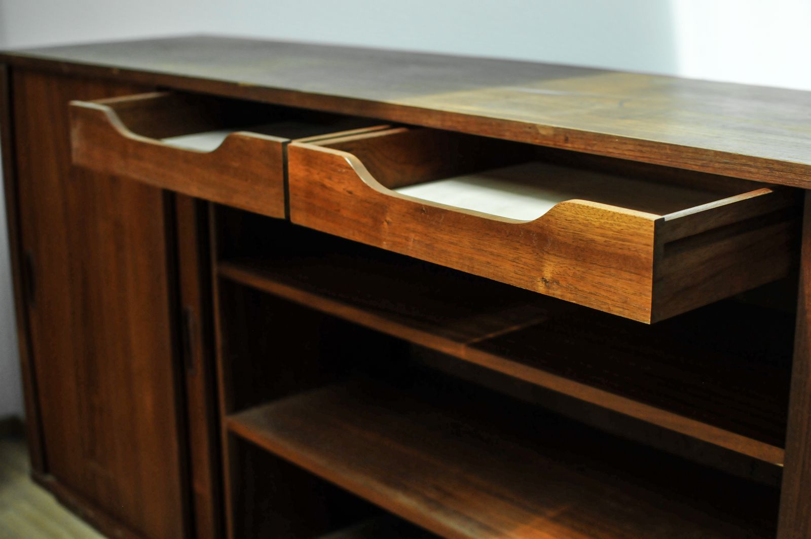 Sideboard photo 935.0