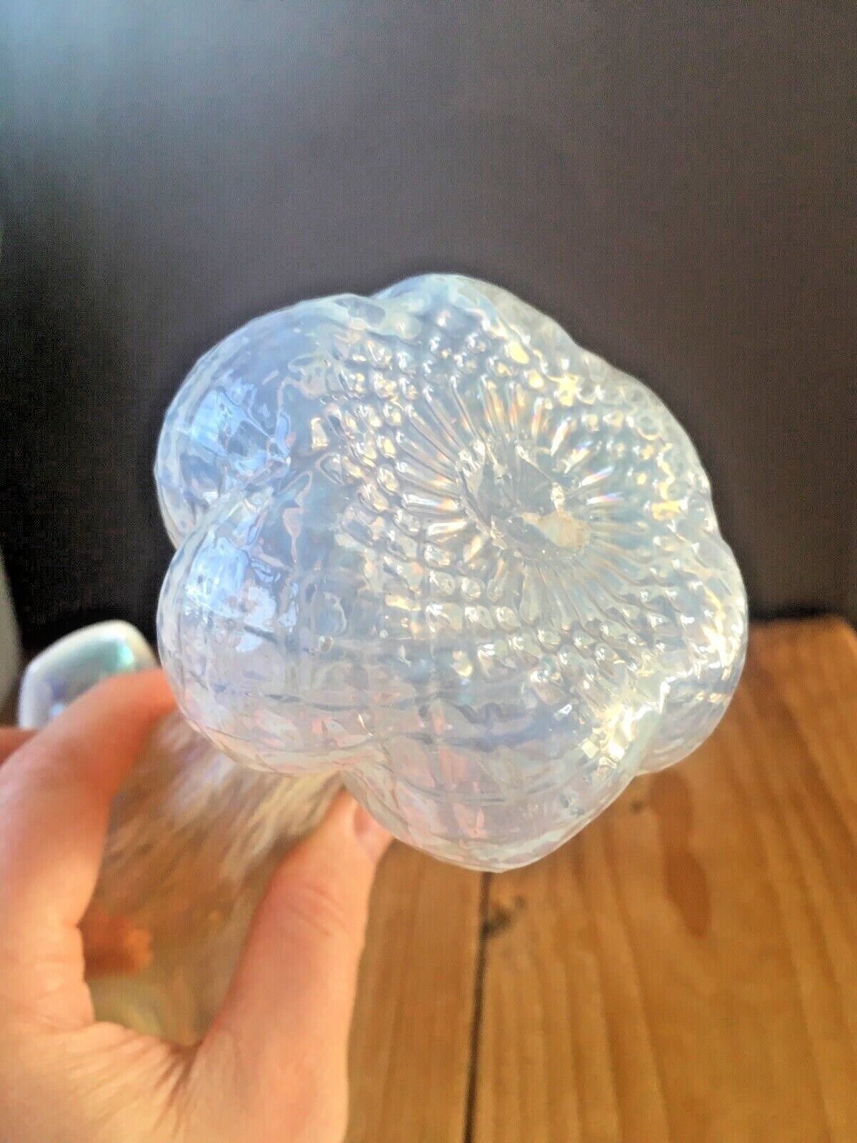 Art Nouveau Bohemian Kralik Opalescent Ruffled Glass Bud Vase Mother Of Pearl photo vintage