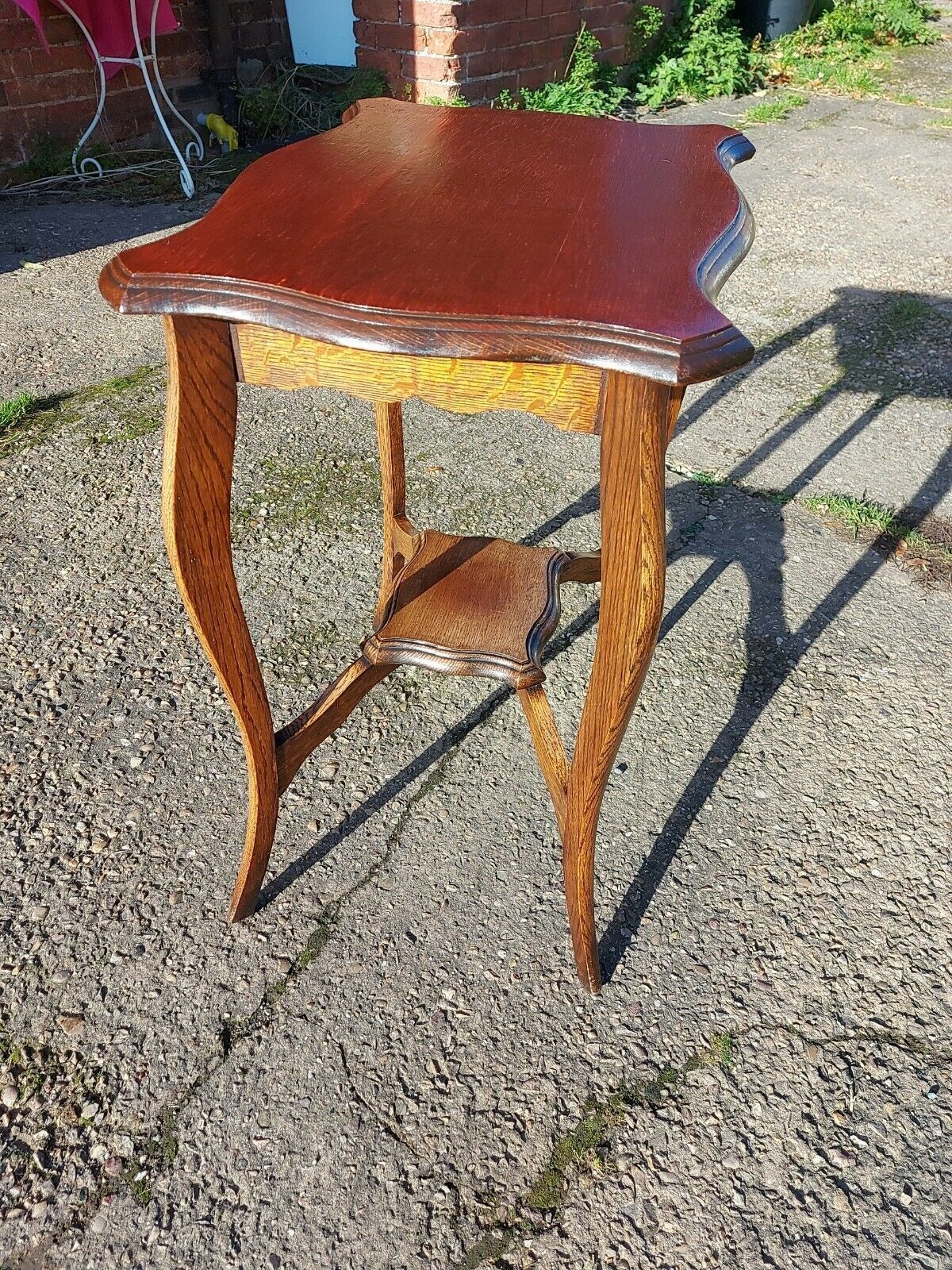 Beautiful Antique Oak Side Hall Table Scallop Edge Plant Lamp Stand photo for sale