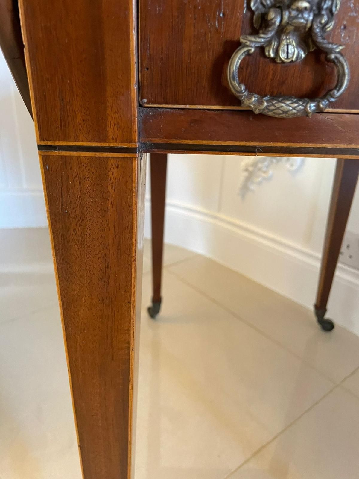 Fine Quality Antique Sheraton Period Inlaid Mahogany Pembroke Table photo vinterior