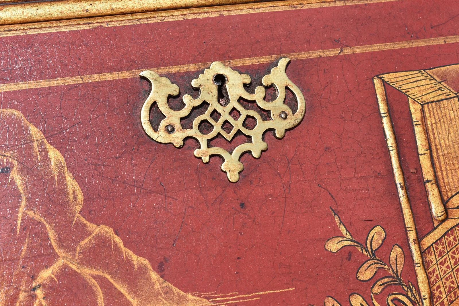 photo furniture 18th Century Lacquer And Gilt Chinoiserie Bureau Bookcase