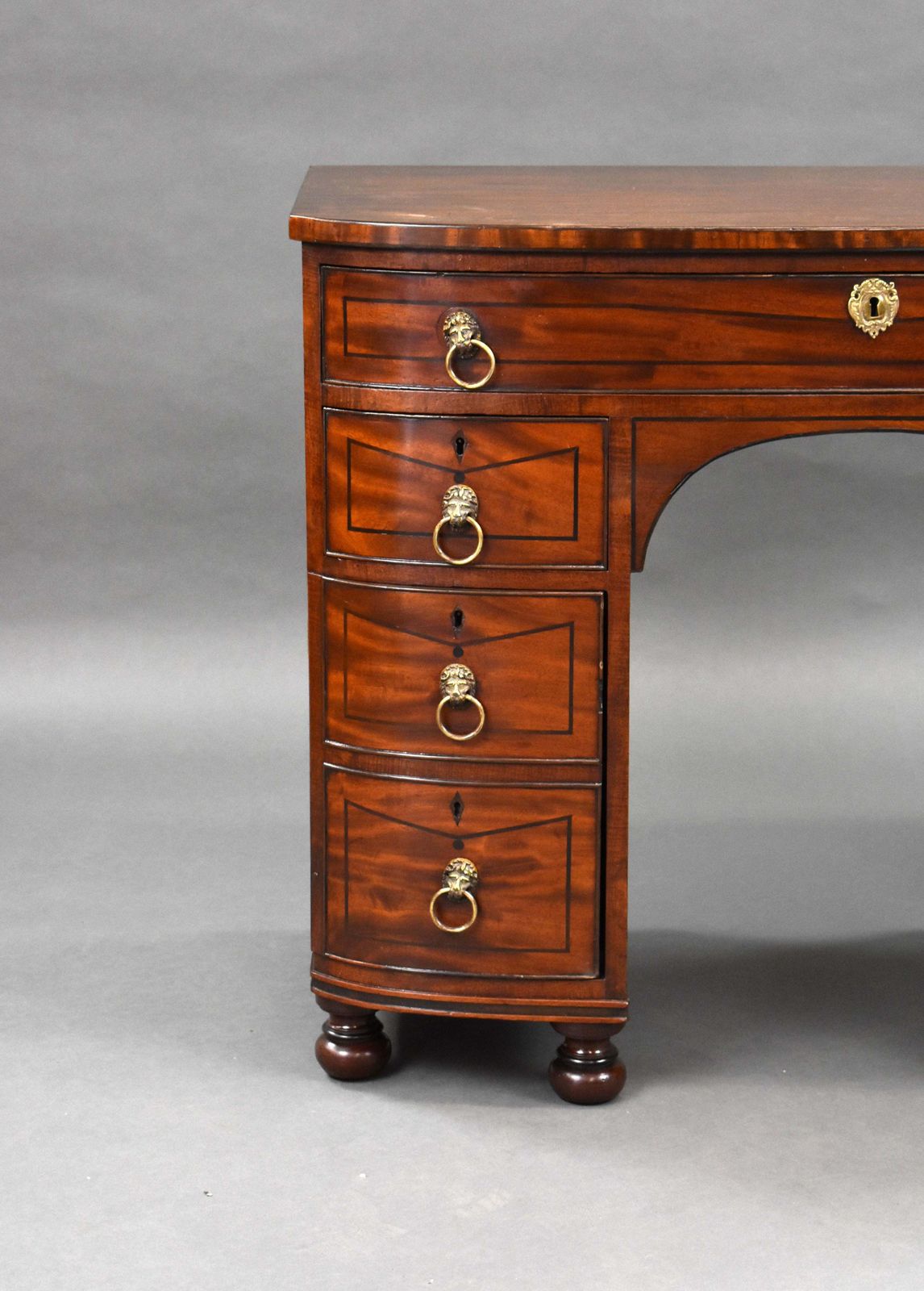19th Century English Regency Period Mahogany Gentleman's Dressing Chest photo Furniture