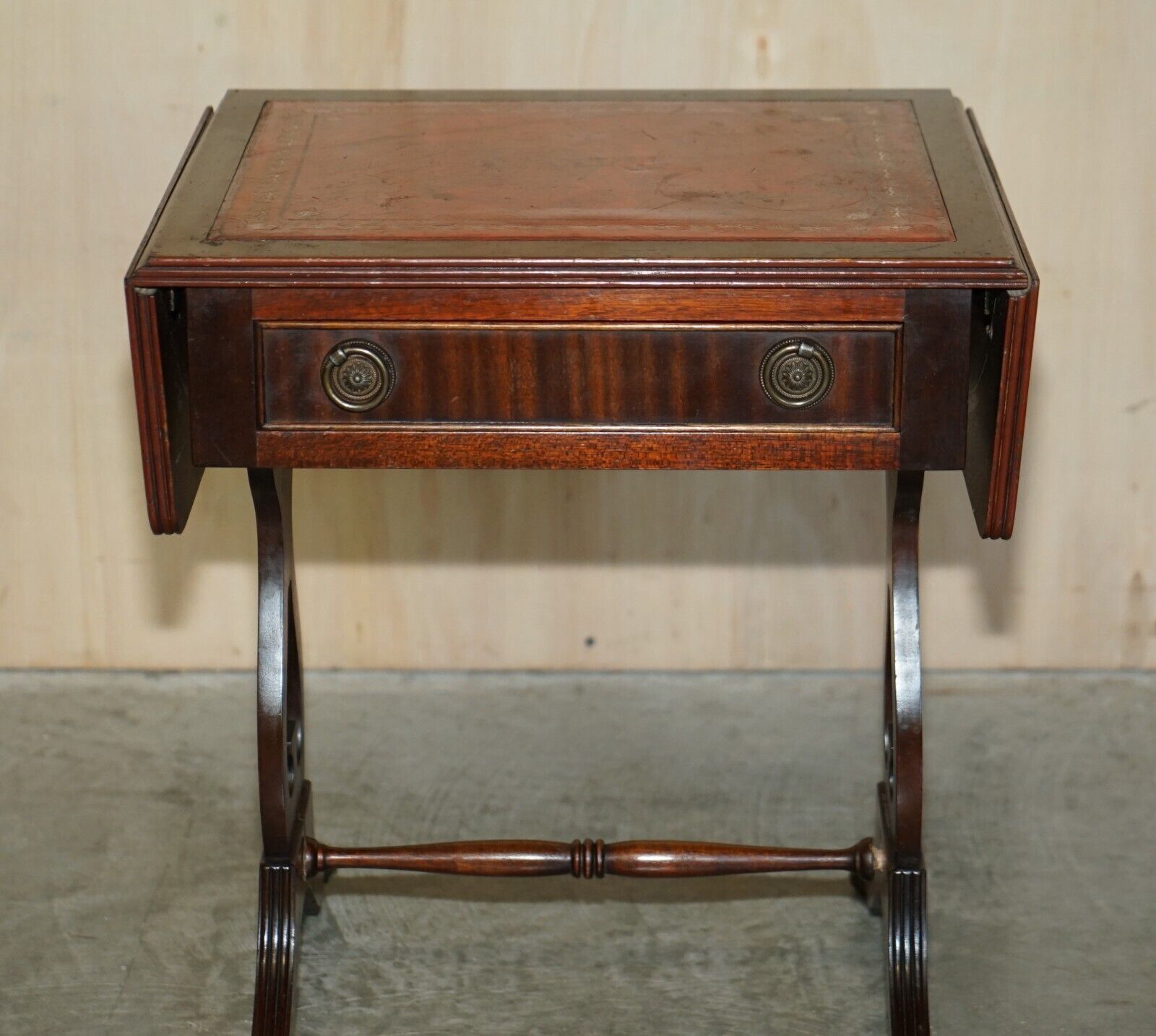 Bevan Funnell Oxblood Leather Side End Table Extending Top Great Games Table photo 575.0