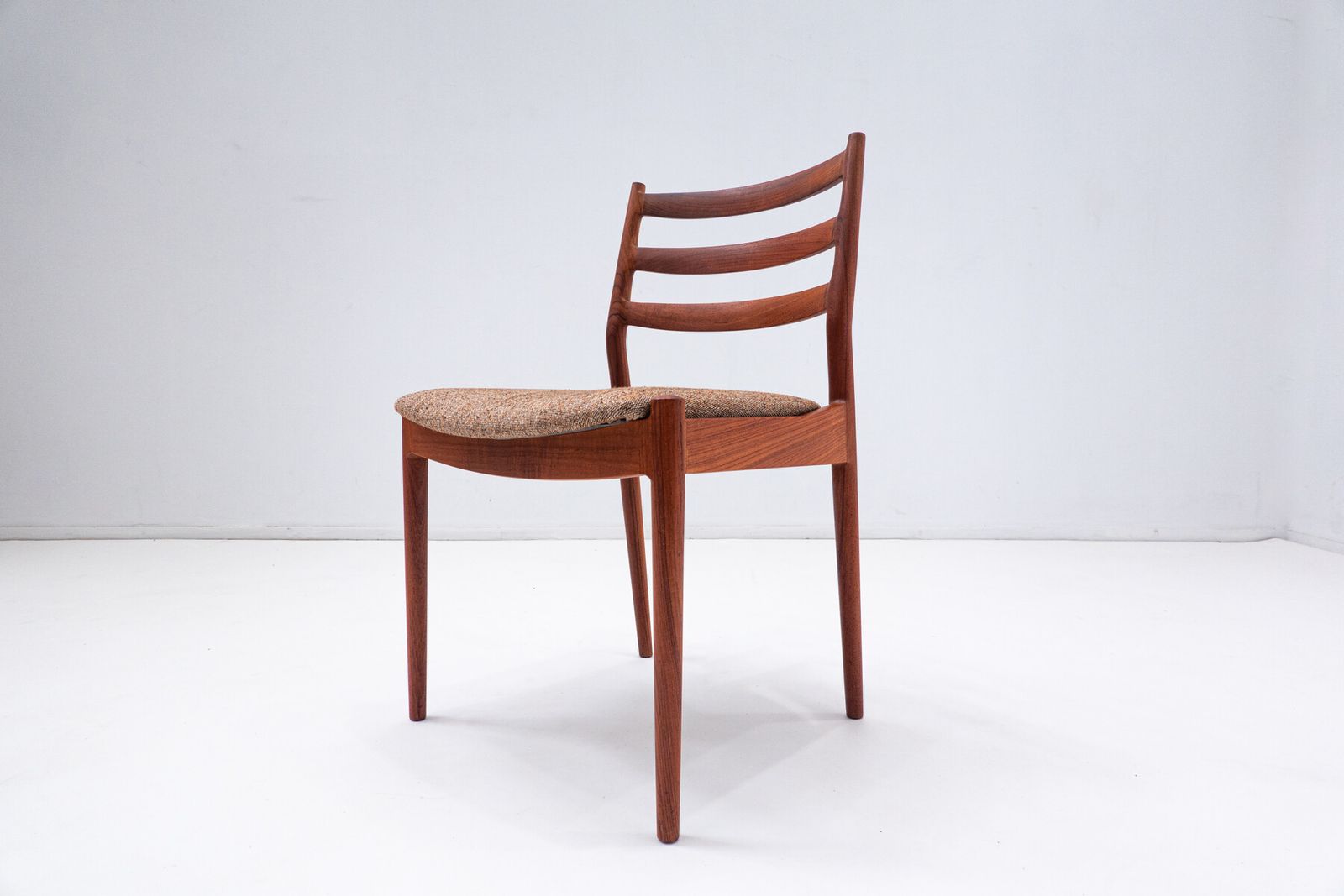 Set Of 6 Scandinavian Mid Century Wooden Dining Chairs photo for sale